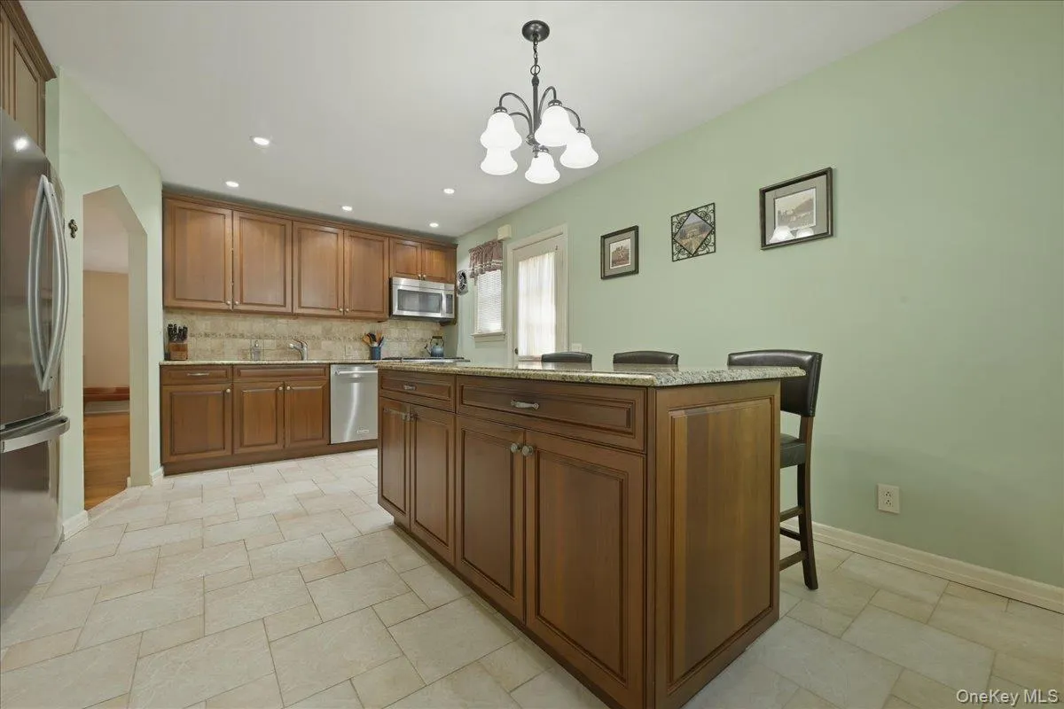 154 Cypress Street, Hempstead, NY, 3 Bedrooms Bedrooms, 7 Rooms Rooms,2 BathroomsBathrooms,Residential,For Rent,Cypress,0,1005866 154 Cypress Street, Hempstead, NY, 3 Bedrooms Bedrooms, 7 Rooms Rooms,2 BathroomsBathrooms,Residential,For Rent,Cypress,0,1005866