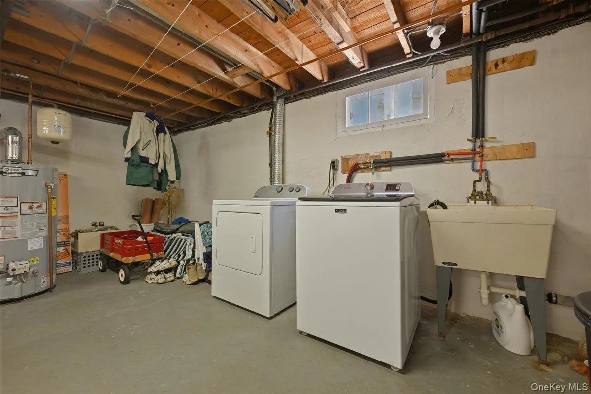 154 Cypress Street, Hempstead, NY, 3 Bedrooms Bedrooms, 7 Rooms Rooms,2 BathroomsBathrooms,Residential,For Rent,Cypress,0,1005866 154 Cypress Street, Hempstead, NY, 3 Bedrooms Bedrooms, 7 Rooms Rooms,2 BathroomsBathrooms,Residential,For Rent,Cypress,0,1005866