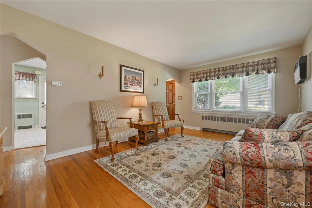 154 Cypress Street, Hempstead, NY, 3 Bedrooms Bedrooms, 7 Rooms Rooms,2 BathroomsBathrooms,Residential,For Rent,Cypress,0,1005866 154 Cypress Street, Hempstead, NY, 3 Bedrooms Bedrooms, 7 Rooms Rooms,2 BathroomsBathrooms,Residential,For Rent,Cypress,0,1005866