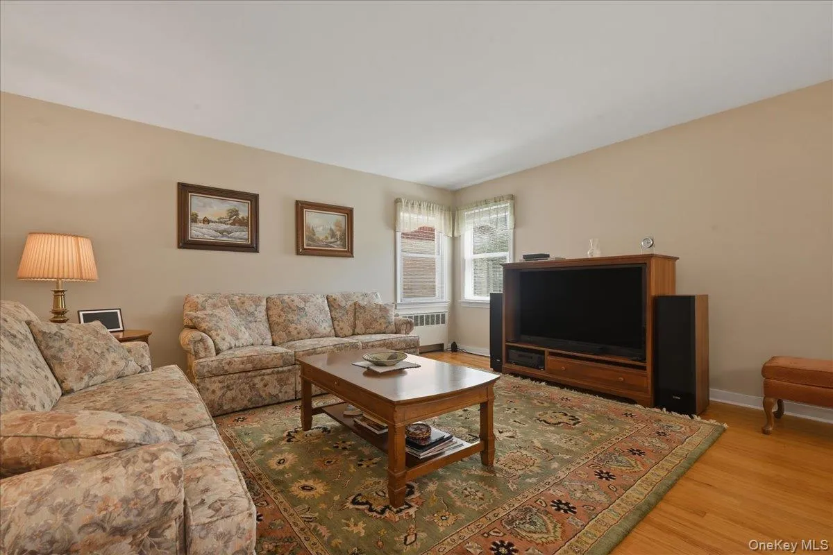 154 Cypress Street, Hempstead, NY, 3 Bedrooms Bedrooms, 7 Rooms Rooms,2 BathroomsBathrooms,Residential,For Rent,Cypress,0,1005866 154 Cypress Street, Hempstead, NY, 3 Bedrooms Bedrooms, 7 Rooms Rooms,2 BathroomsBathrooms,Residential,For Rent,Cypress,0,1005866