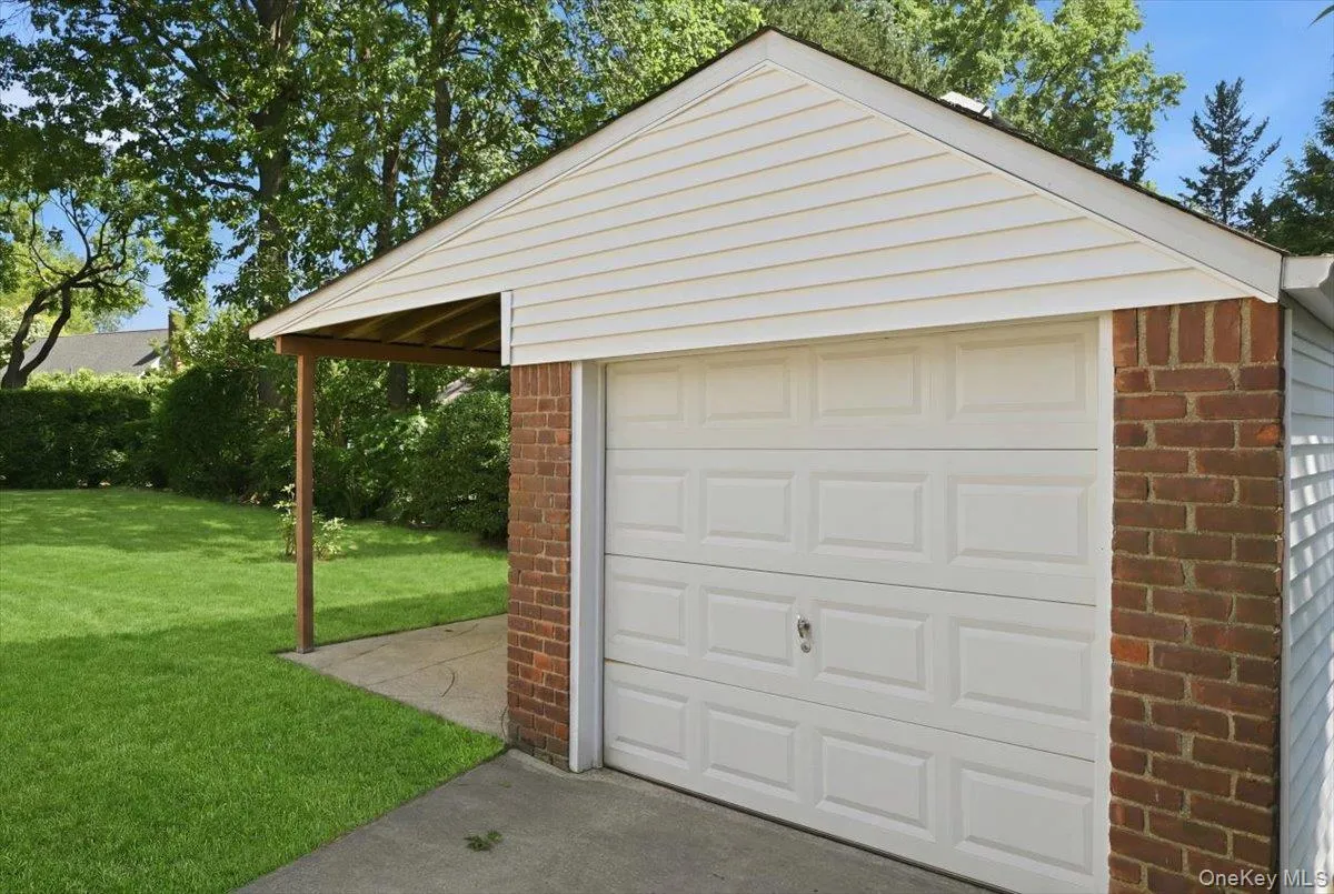 154 Cypress Street, Hempstead, NY, 3 Bedrooms Bedrooms, 7 Rooms Rooms,2 BathroomsBathrooms,Residential,For Rent,Cypress,0,1005866 154 Cypress Street, Hempstead, NY, 3 Bedrooms Bedrooms, 7 Rooms Rooms,2 BathroomsBathrooms,Residential,For Rent,Cypress,0,1005866