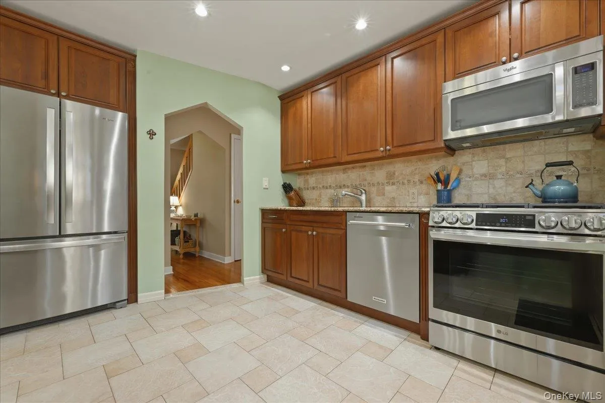 154 Cypress Street, Hempstead, NY, 3 Bedrooms Bedrooms, 7 Rooms Rooms,2 BathroomsBathrooms,Residential,For Rent,Cypress,0,1005866 154 Cypress Street, Hempstead, NY, 3 Bedrooms Bedrooms, 7 Rooms Rooms,2 BathroomsBathrooms,Residential,For Rent,Cypress,0,1005866