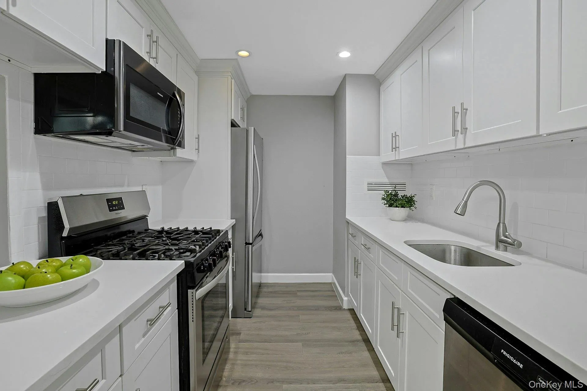 1270 North Avenue, New Rochelle, NY, 2 Bedrooms Bedrooms, 4 Rooms Rooms,2 BathroomsBathrooms,Residential,For Rent,North,0,1005869 1270 North Avenue, New Rochelle, NY, 2 Bedrooms Bedrooms, 4 Rooms Rooms,2 BathroomsBathrooms,Residential,For Rent,North,0,1005869