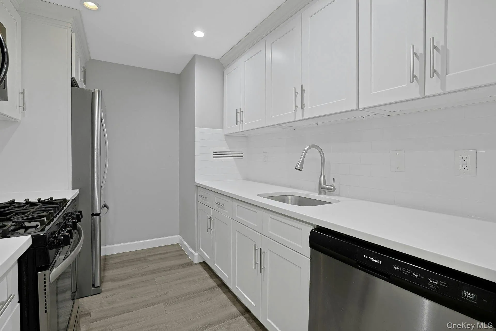 1270 North Avenue, New Rochelle, NY, 2 Bedrooms Bedrooms, 4 Rooms Rooms,2 BathroomsBathrooms,Residential,For Rent,North,0,1005869 1270 North Avenue, New Rochelle, NY, 2 Bedrooms Bedrooms, 4 Rooms Rooms,2 BathroomsBathrooms,Residential,For Rent,North,0,1005869