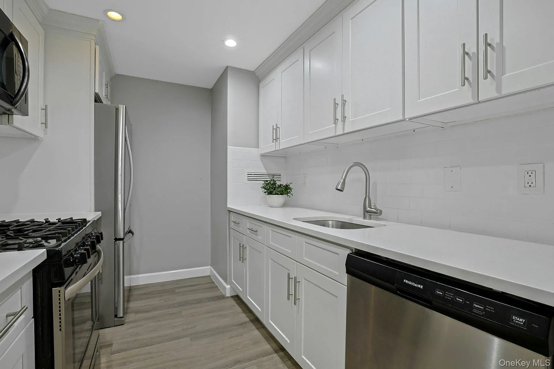 1270 North Avenue, New Rochelle, NY, 2 Bedrooms Bedrooms, 4 Rooms Rooms,2 BathroomsBathrooms,Residential,For Rent,North,0,1005869 1270 North Avenue, New Rochelle, NY, 2 Bedrooms Bedrooms, 4 Rooms Rooms,2 BathroomsBathrooms,Residential,For Rent,North,0,1005869
