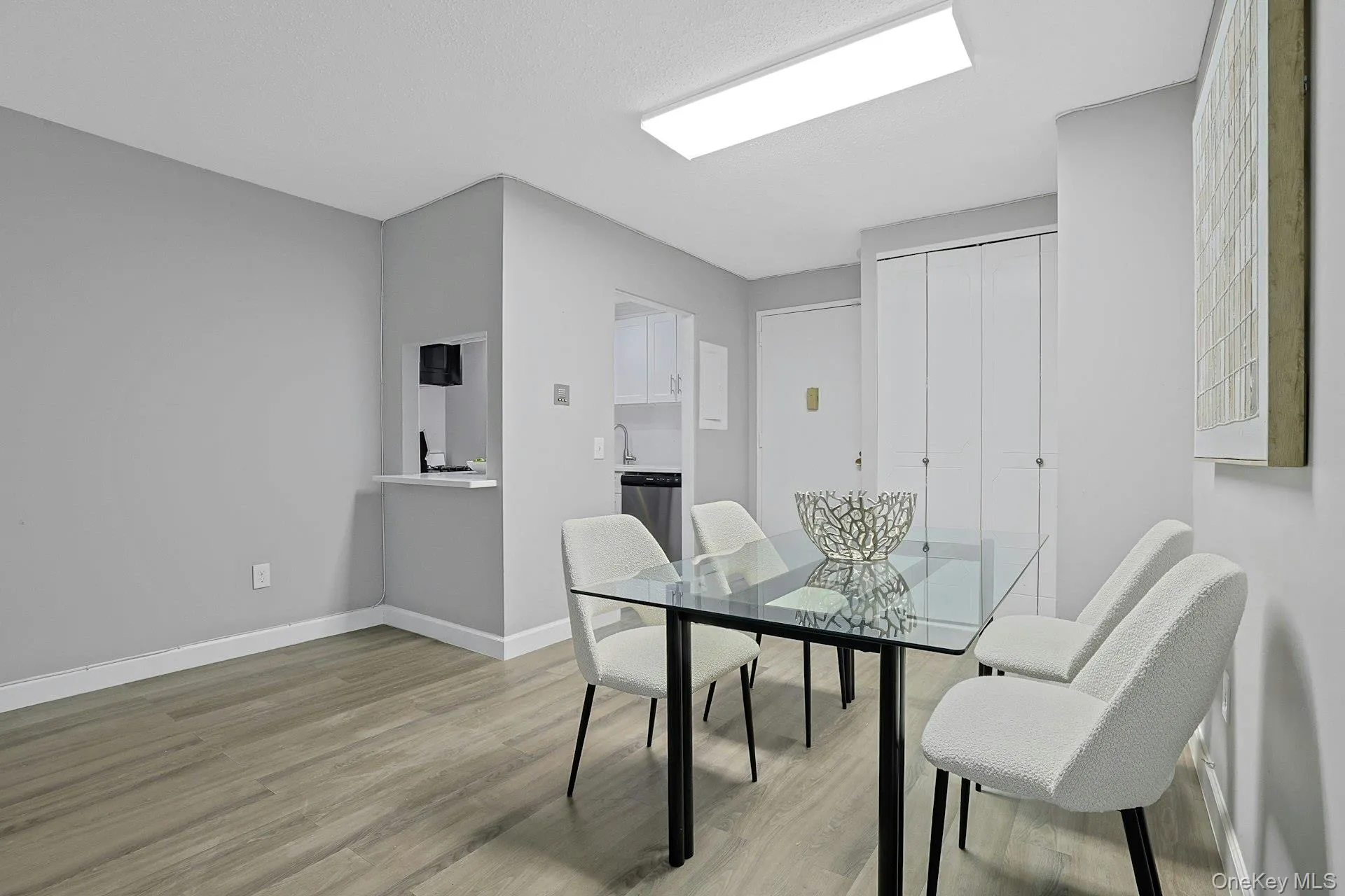 1270 North Avenue, New Rochelle, NY, 2 Bedrooms Bedrooms, 4 Rooms Rooms,2 BathroomsBathrooms,Residential,For Rent,North,0,1005869 1270 North Avenue, New Rochelle, NY, 2 Bedrooms Bedrooms, 4 Rooms Rooms,2 BathroomsBathrooms,Residential,For Rent,North,0,1005869