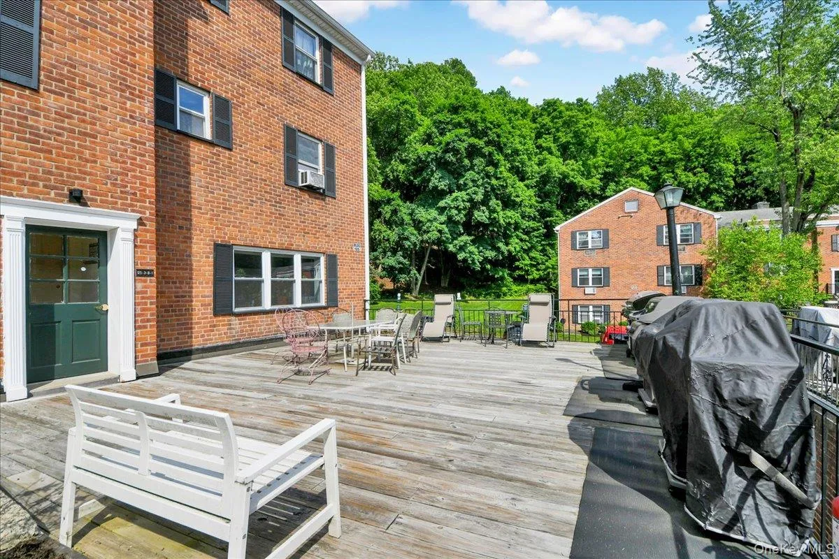 125-3 S. Highland Avenue, Ossining, NY, 1 Bedroom Bedrooms, 4 Rooms Rooms,1 BathroomBathrooms,Residential,For Rent,S. Highland,0,1005870 125-3 S. Highland Avenue, Ossining, NY, 1 Bedroom Bedrooms, 4 Rooms Rooms,1 BathroomBathrooms,Residential,For Rent,S. Highland,0,1005870