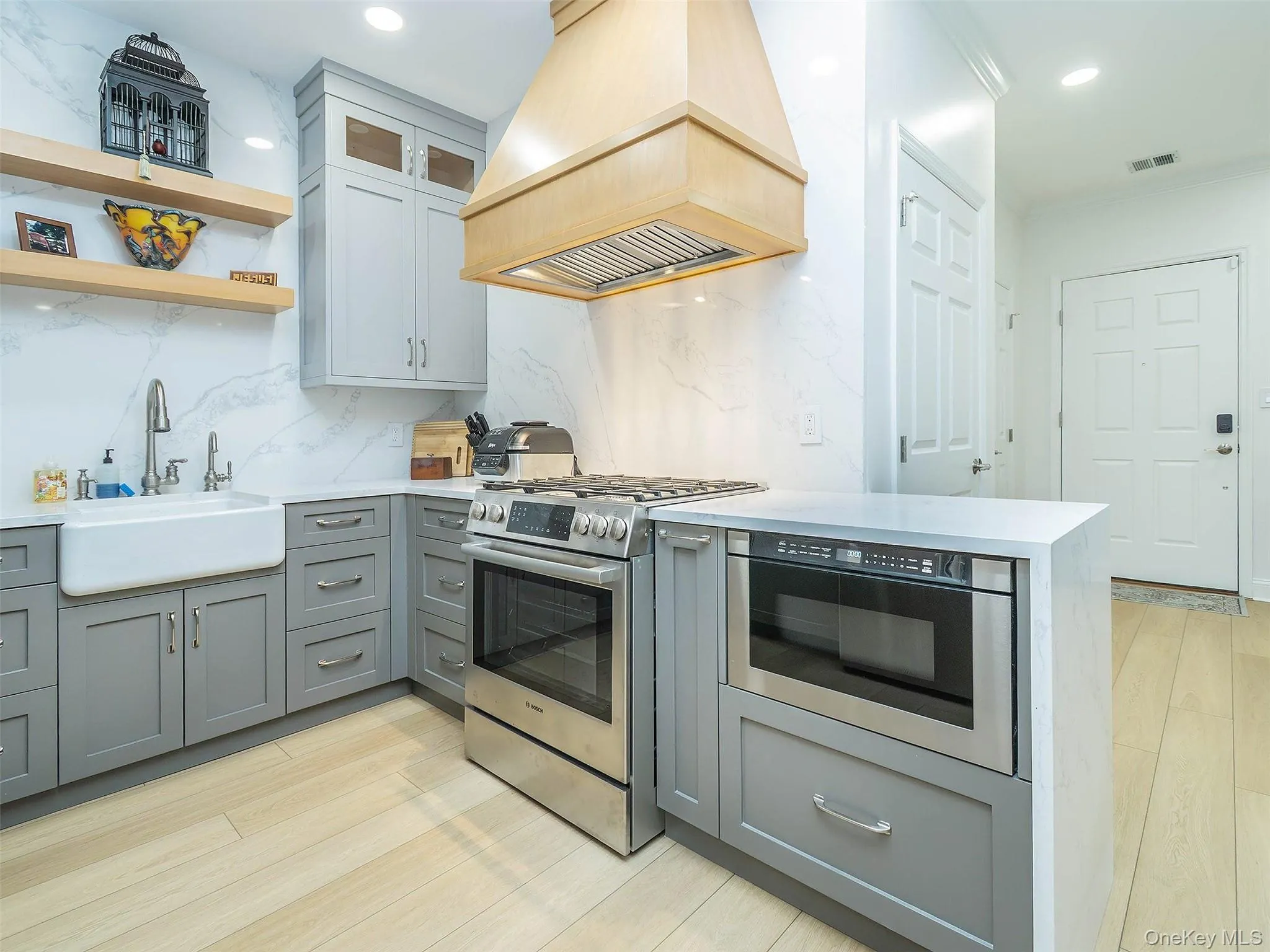 87 Pond View Drive, North Hempstead, NY, 2 Bedrooms Bedrooms, 5 Rooms Rooms,2 BathroomsBathrooms,Residential,For Rent,Pond View,0,1005874 87 Pond View Drive, North Hempstead, NY, 2 Bedrooms Bedrooms, 5 Rooms Rooms,2 BathroomsBathrooms,Residential,For Rent,Pond View,0,1005874