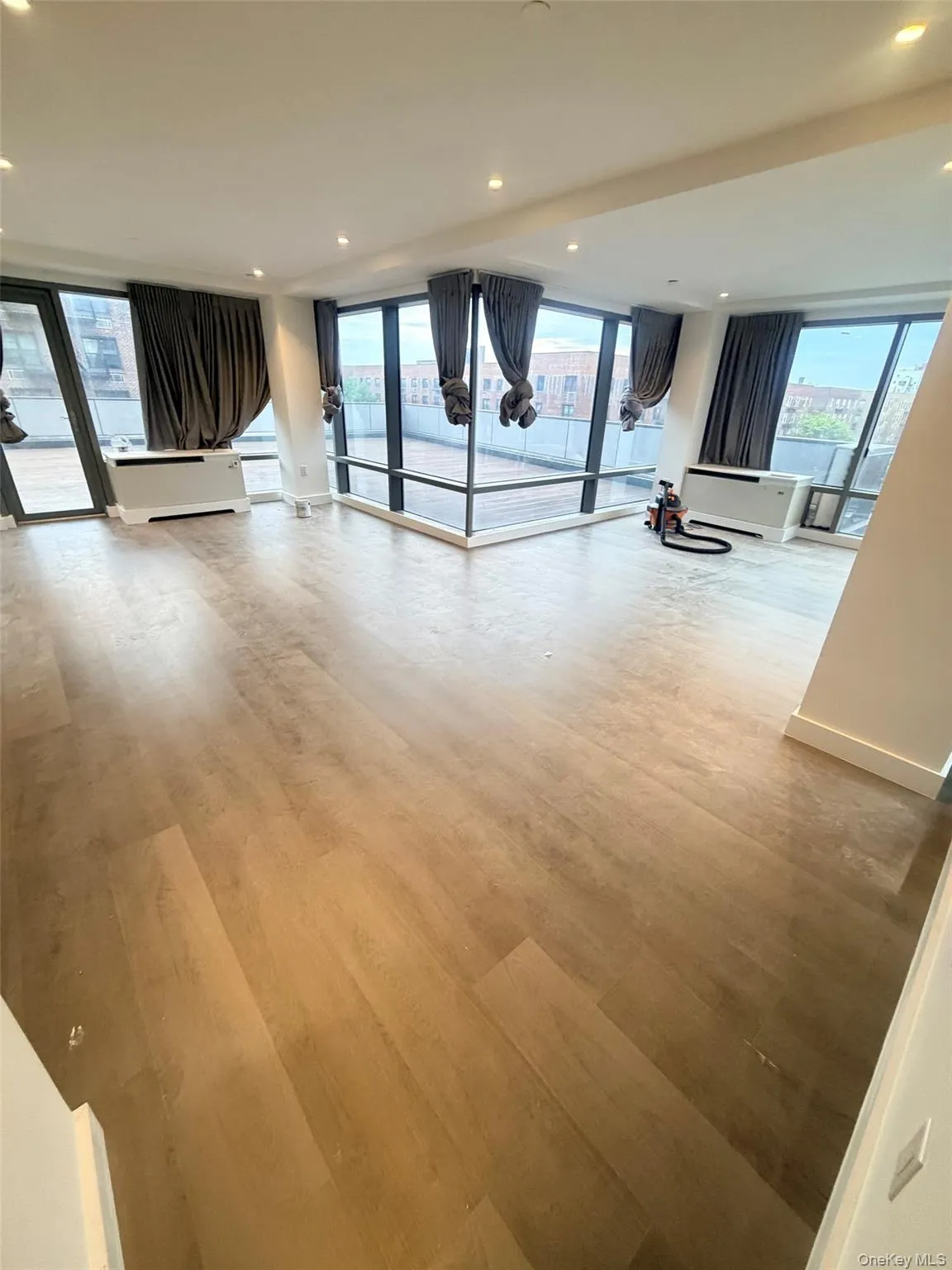 136-19 Franklin Avenue, New York, NY, 3 Bedrooms Bedrooms, 6 Rooms Rooms,2 BathroomsBathrooms,Residential Lease,For Rent,Franklin,0,1005884 136-19 Franklin Avenue, New York, NY, 3 Bedrooms Bedrooms, 6 Rooms Rooms,2 BathroomsBathrooms,Residential Lease,For Rent,Franklin,0,1005884
