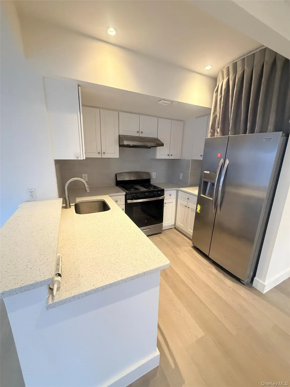 136-19 Franklin Avenue, New York, NY, 3 Bedrooms Bedrooms, 6 Rooms Rooms,2 BathroomsBathrooms,Residential Lease,For Rent,Franklin,0,1005884 136-19 Franklin Avenue, New York, NY, 3 Bedrooms Bedrooms, 6 Rooms Rooms,2 BathroomsBathrooms,Residential Lease,For Rent,Franklin,0,1005884