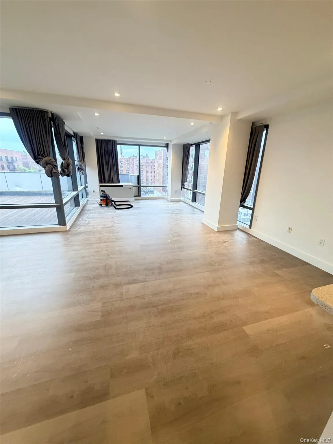 136-19 Franklin Avenue, New York, NY, 3 Bedrooms Bedrooms, 6 Rooms Rooms,2 BathroomsBathrooms,Residential Lease,For Rent,Franklin,0,1005884 136-19 Franklin Avenue, New York, NY, 3 Bedrooms Bedrooms, 6 Rooms Rooms,2 BathroomsBathrooms,Residential Lease,For Rent,Franklin,0,1005884