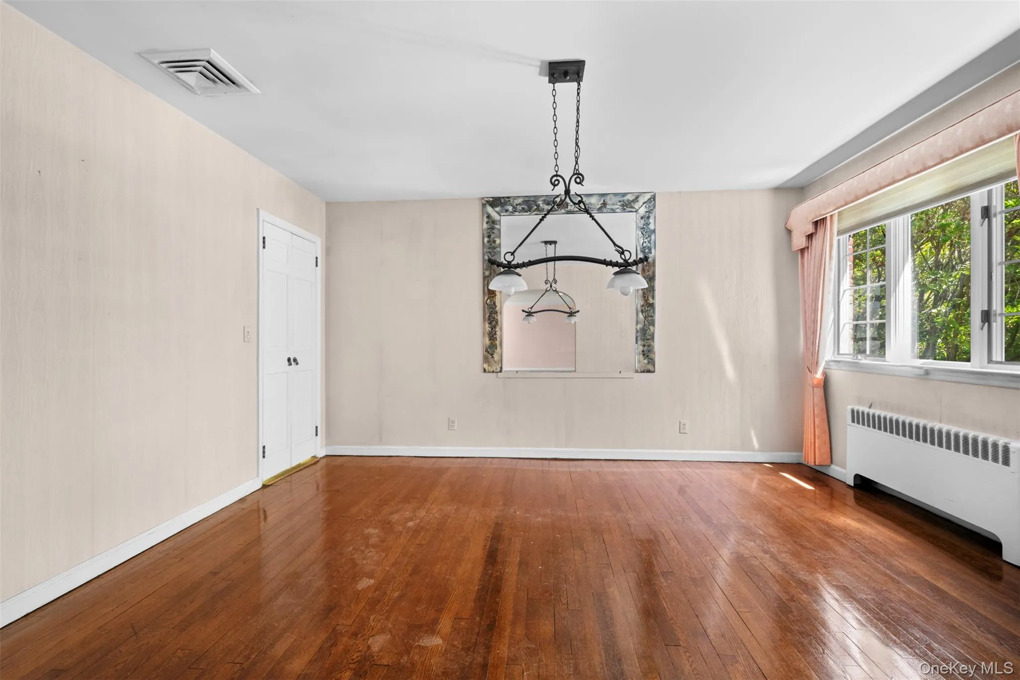 49 The Birches, North Hempstead, NY, 4 Bedrooms Bedrooms, 8 Rooms Rooms,3 BathroomsBathrooms,Residential,For Rent,The Birches,0,1005886 49 The Birches, North Hempstead, NY, 4 Bedrooms Bedrooms, 8 Rooms Rooms,3 BathroomsBathrooms,Residential,For Rent,The Birches,0,1005886