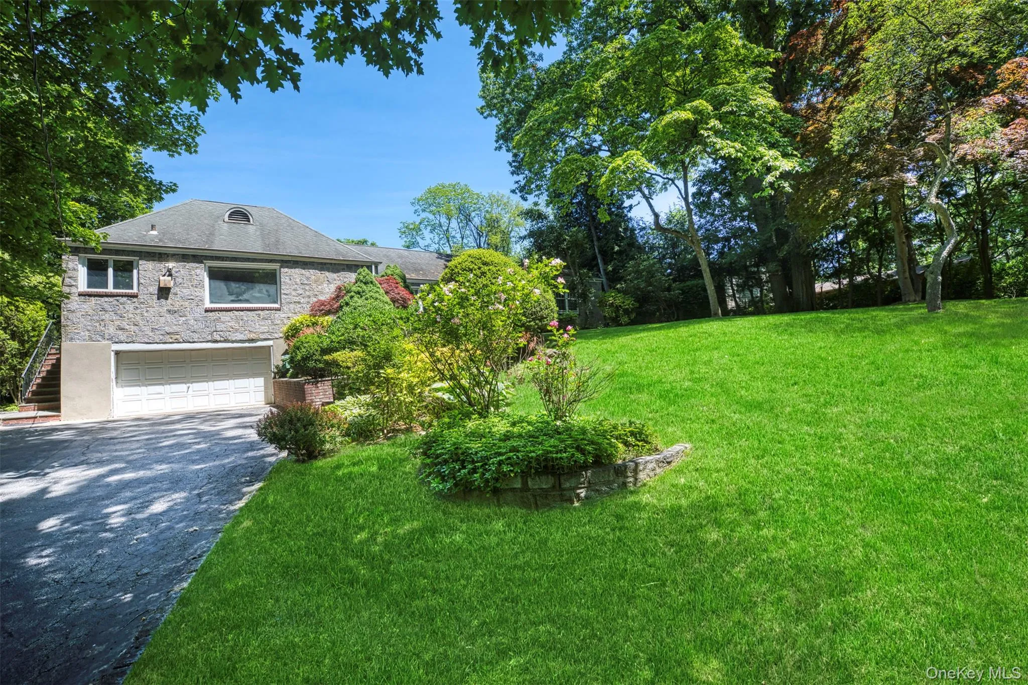 49 The Birches, North Hempstead, NY, 4 Bedrooms Bedrooms, 8 Rooms Rooms,3 BathroomsBathrooms,Residential,For Rent,The Birches,0,1005886 49 The Birches, North Hempstead, NY, 4 Bedrooms Bedrooms, 8 Rooms Rooms,3 BathroomsBathrooms,Residential,For Rent,The Birches,0,1005886