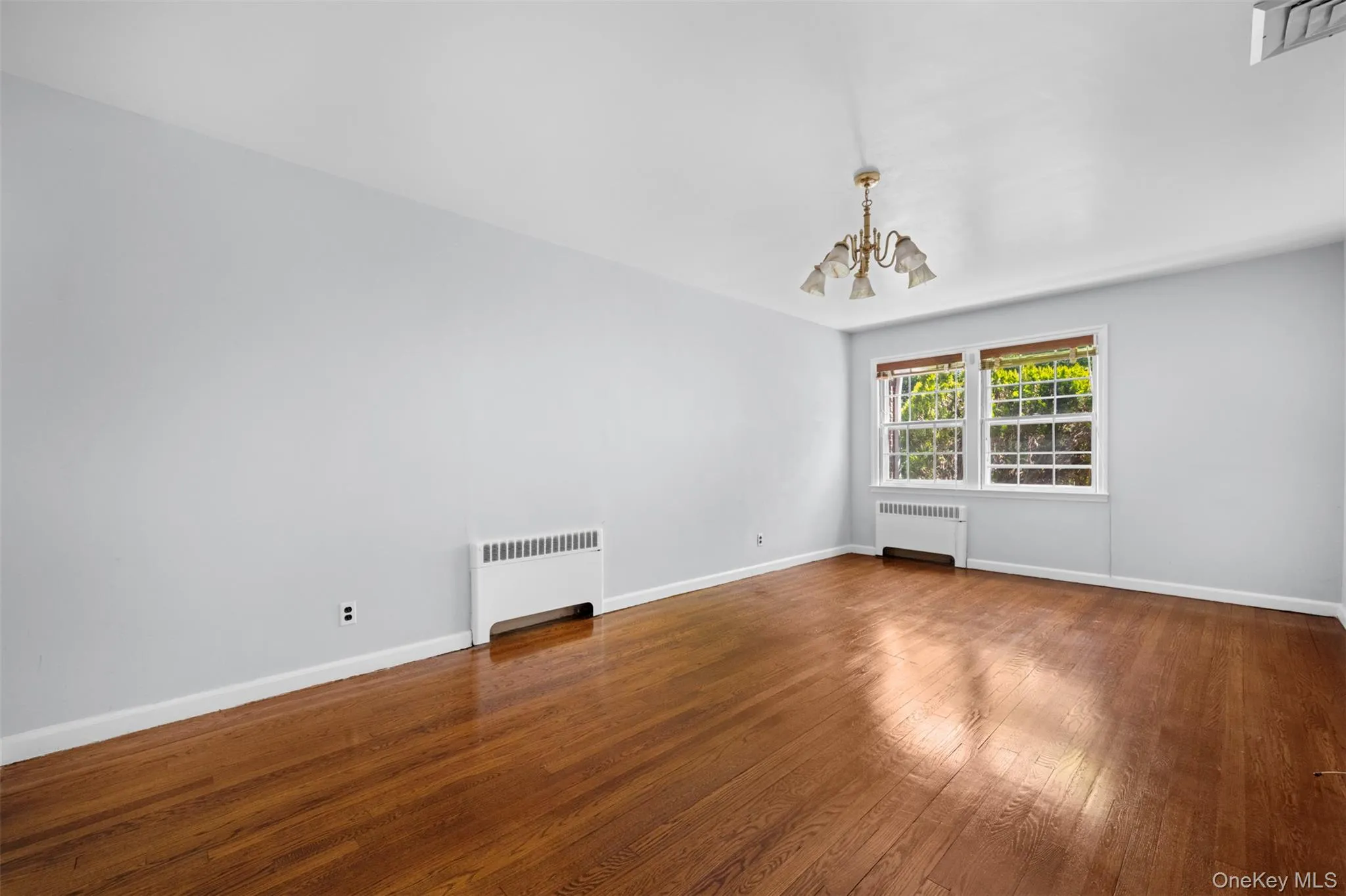49 The Birches, North Hempstead, NY, 4 Bedrooms Bedrooms, 8 Rooms Rooms,3 BathroomsBathrooms,Residential,For Rent,The Birches,0,1005886 49 The Birches, North Hempstead, NY, 4 Bedrooms Bedrooms, 8 Rooms Rooms,3 BathroomsBathrooms,Residential,For Rent,The Birches,0,1005886