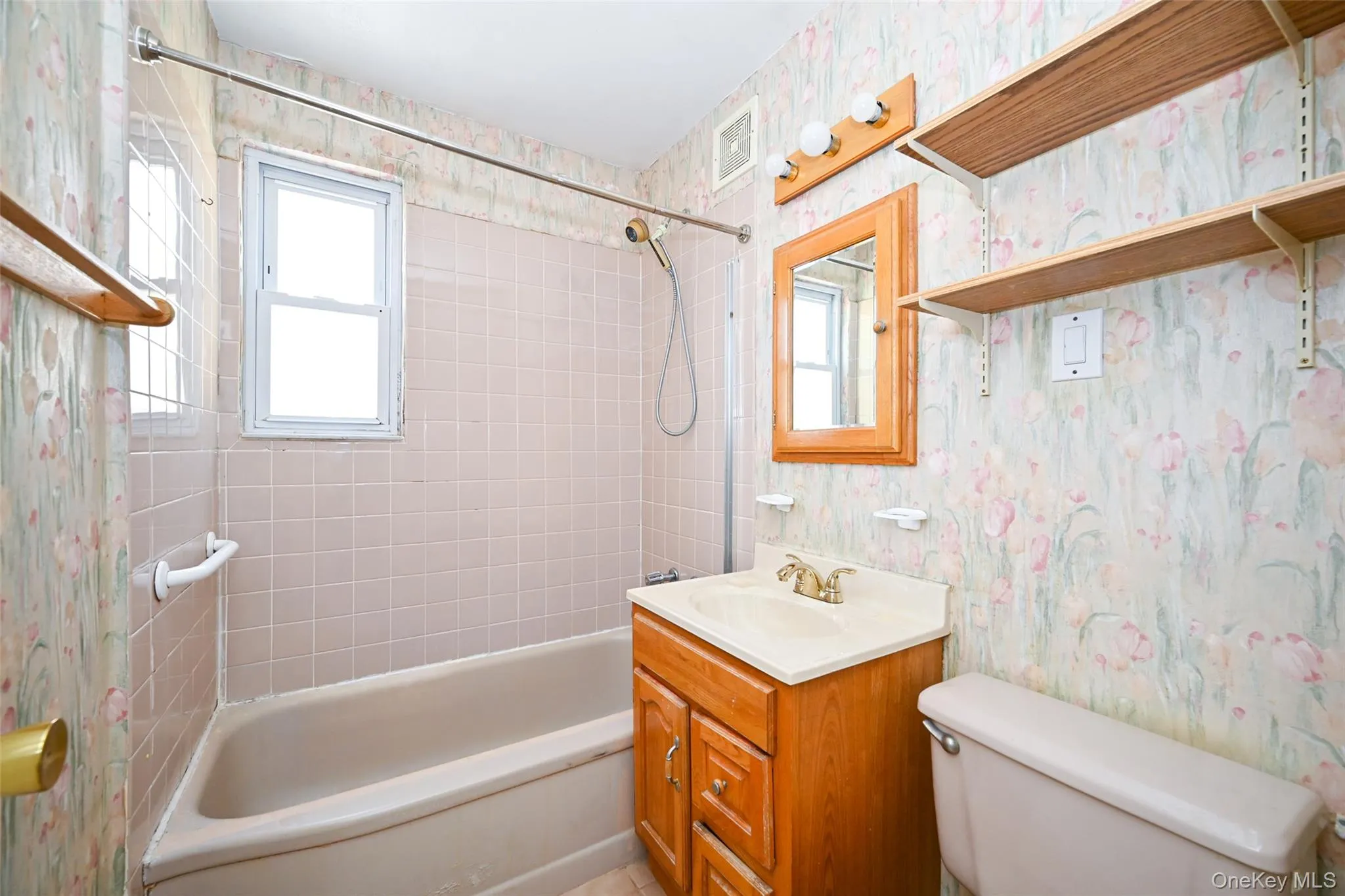 157-11 26th Avenue, New York, NY, 4 Bedrooms Bedrooms, 6 Rooms Rooms,1 BathroomBathrooms,Residential,For Rent,26th,0,1005889 157-11 26th Avenue, New York, NY, 4 Bedrooms Bedrooms, 6 Rooms Rooms,1 BathroomBathrooms,Residential,For Rent,26th,0,1005889