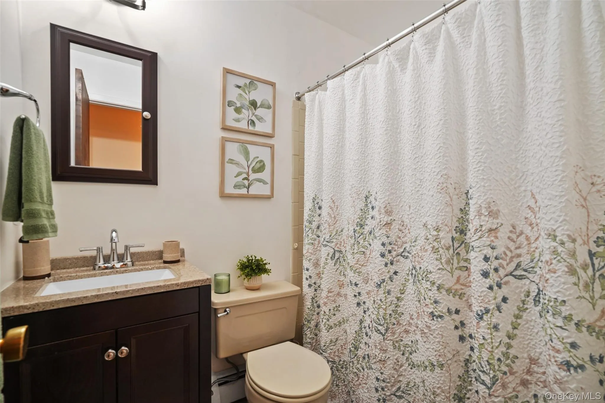 Apartment Full Bath bathroom Apartment Full Bath bathroom