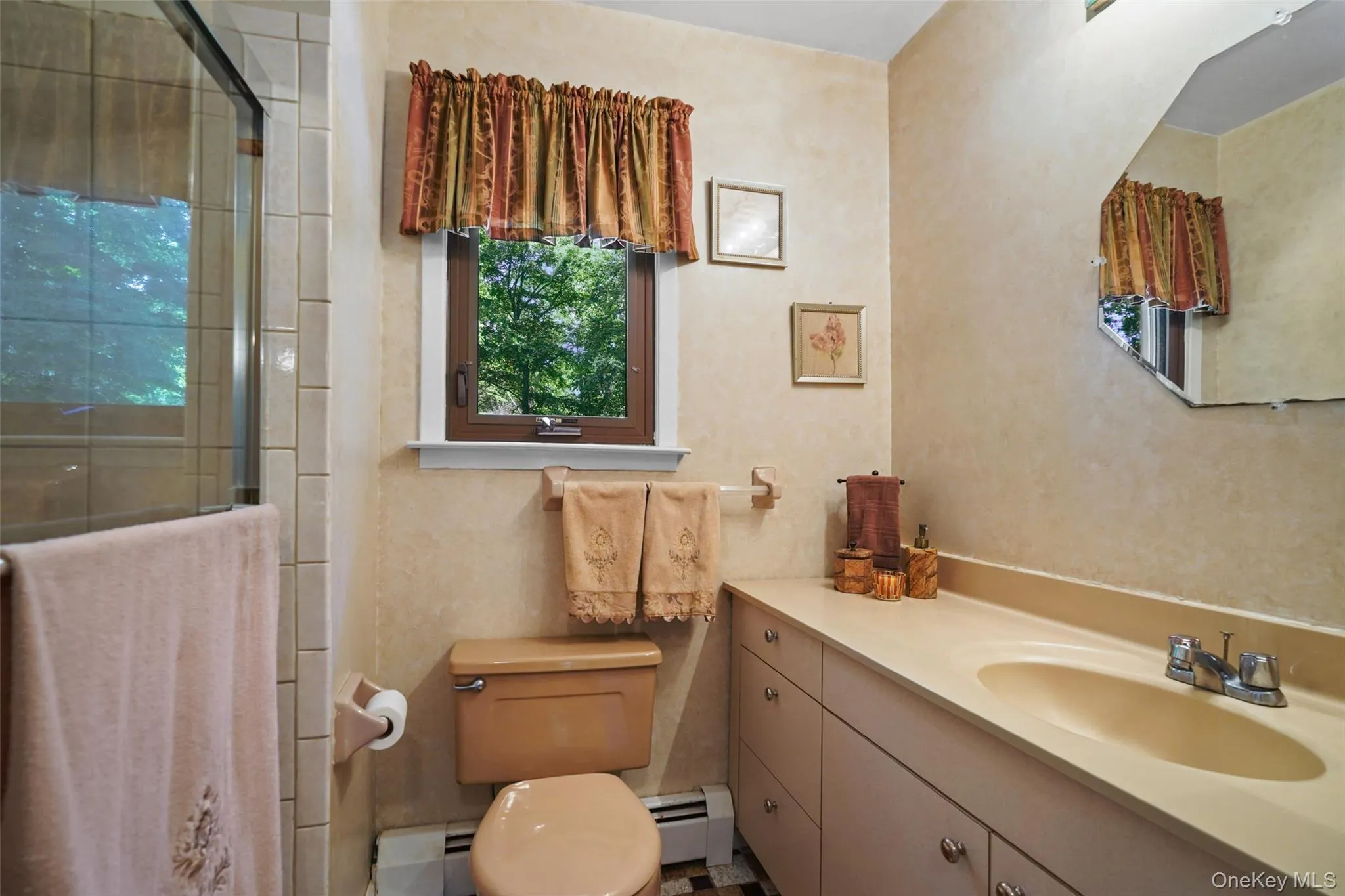 Full Bath in upstairs hallway Full Bath in upstairs hallway
