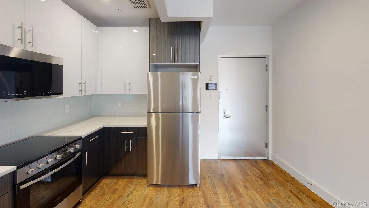 138-28 Queens Boulevard, New York, NY, 2 Bedrooms Bedrooms, 4 Rooms Rooms,1 BathroomBathrooms,Residential Lease,For Rent,Queens,0,1005892 138-28 Queens Boulevard, New York, NY, 2 Bedrooms Bedrooms, 4 Rooms Rooms,1 BathroomBathrooms,Residential Lease,For Rent,Queens,0,1005892
