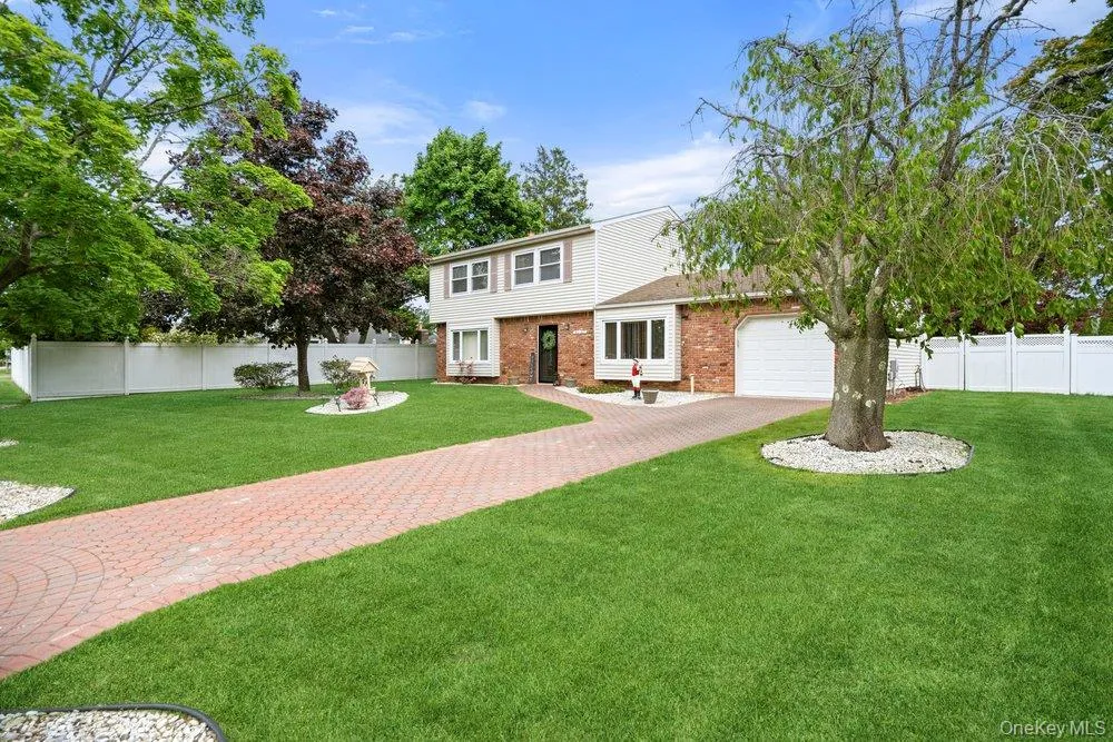 110 Tarpon Avenue, Brookhaven, NY, 3 Bedrooms Bedrooms, 9 Rooms Rooms,1 BathroomBathrooms,Residential,For Rent,Tarpon,0,1005893 110 Tarpon Avenue, Brookhaven, NY, 3 Bedrooms Bedrooms, 9 Rooms Rooms,1 BathroomBathrooms,Residential,For Rent,Tarpon,0,1005893