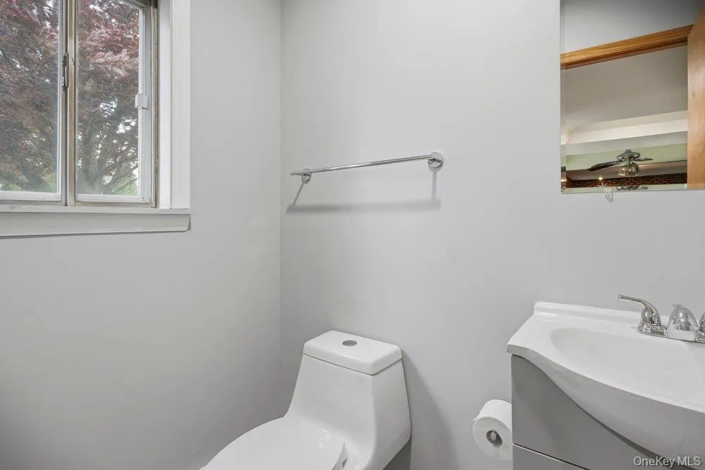 110 Tarpon Avenue, Brookhaven, NY, 3 Bedrooms Bedrooms, 9 Rooms Rooms,1 BathroomBathrooms,Residential,For Rent,Tarpon,0,1005893 110 Tarpon Avenue, Brookhaven, NY, 3 Bedrooms Bedrooms, 9 Rooms Rooms,1 BathroomBathrooms,Residential,For Rent,Tarpon,0,1005893