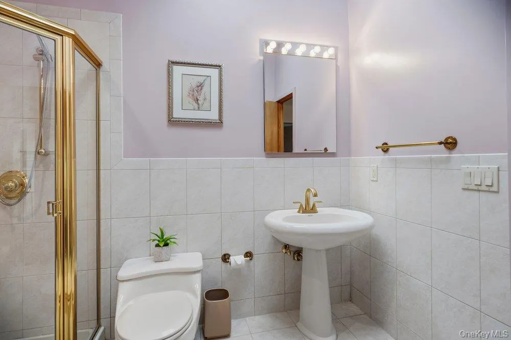 110 Tarpon Avenue, Brookhaven, NY, 3 Bedrooms Bedrooms, 9 Rooms Rooms,1 BathroomBathrooms,Residential,For Rent,Tarpon,0,1005893 110 Tarpon Avenue, Brookhaven, NY, 3 Bedrooms Bedrooms, 9 Rooms Rooms,1 BathroomBathrooms,Residential,For Rent,Tarpon,0,1005893