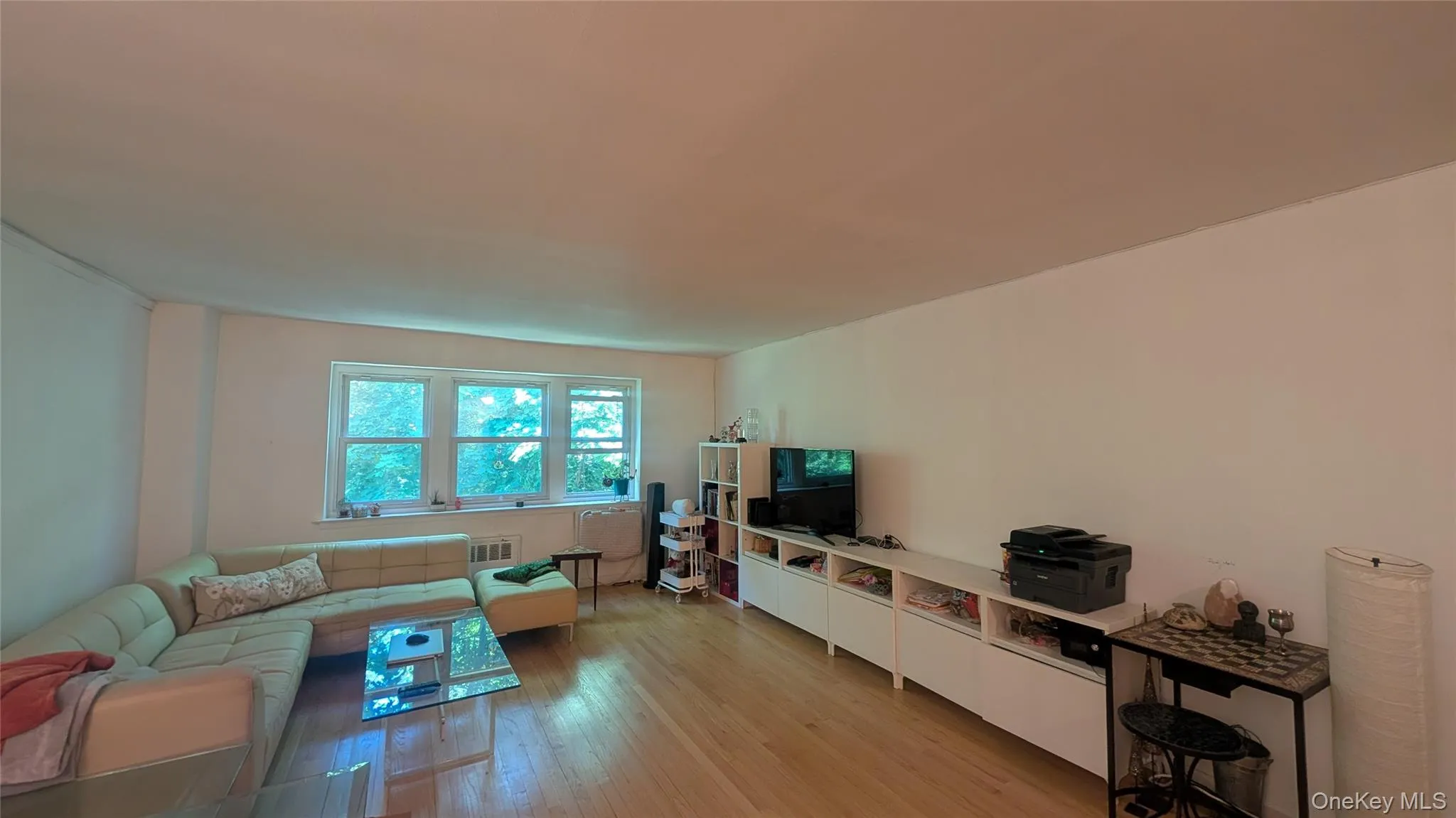30 Pearsall Avenue, Glen Cove, NY, 1 Bedroom Bedrooms, 3 Rooms Rooms,1 BathroomBathrooms,Residential,For Rent,Pearsall,0,1005896 30 Pearsall Avenue, Glen Cove, NY, 1 Bedroom Bedrooms, 3 Rooms Rooms,1 BathroomBathrooms,Residential,For Rent,Pearsall,0,1005896