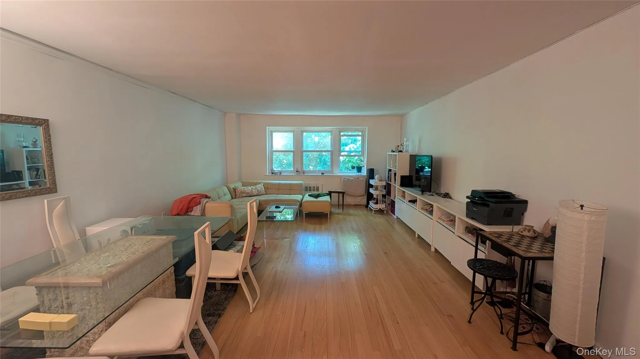 30 Pearsall Avenue, Glen Cove, NY, 1 Bedroom Bedrooms, 3 Rooms Rooms,1 BathroomBathrooms,Residential,For Rent,Pearsall,0,1005896 30 Pearsall Avenue, Glen Cove, NY, 1 Bedroom Bedrooms, 3 Rooms Rooms,1 BathroomBathrooms,Residential,For Rent,Pearsall,0,1005896