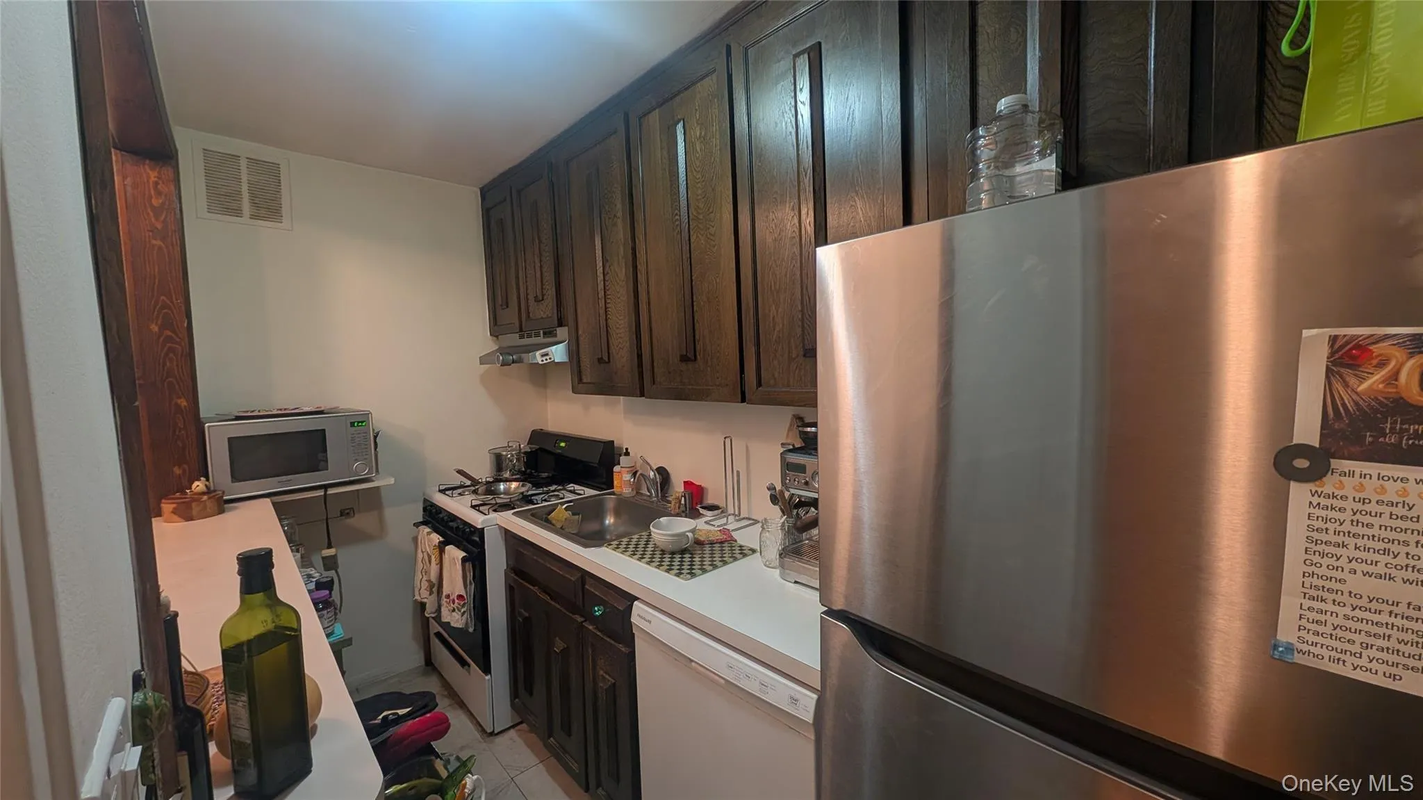 30 Pearsall Avenue, Glen Cove, NY, 1 Bedroom Bedrooms, 3 Rooms Rooms,1 BathroomBathrooms,Residential,For Rent,Pearsall,0,1005896 30 Pearsall Avenue, Glen Cove, NY, 1 Bedroom Bedrooms, 3 Rooms Rooms,1 BathroomBathrooms,Residential,For Rent,Pearsall,0,1005896
