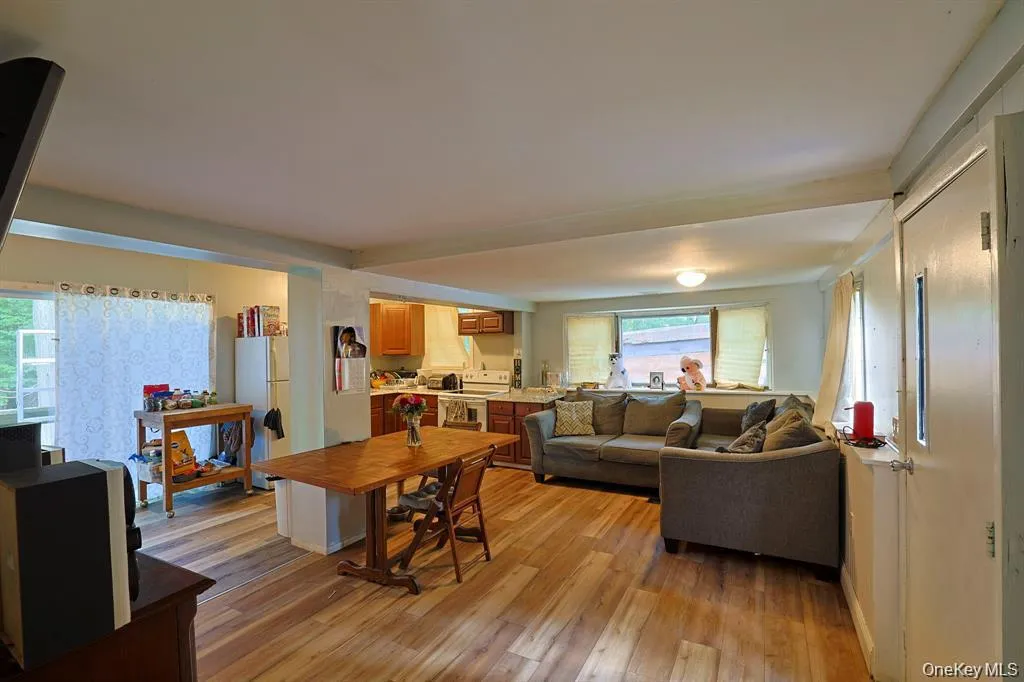 181 Oakridge Road, Wawarsing, NY, 2 Bedrooms Bedrooms, 4 Rooms Rooms,1 BathroomBathrooms,Residential,For Rent,Oakridge,0,1005899 181 Oakridge Road, Wawarsing, NY, 2 Bedrooms Bedrooms, 4 Rooms Rooms,1 BathroomBathrooms,Residential,For Rent,Oakridge,0,1005899