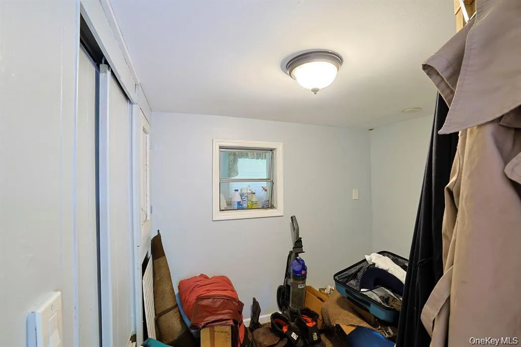 181 Oakridge Road, Wawarsing, NY, 2 Bedrooms Bedrooms, 4 Rooms Rooms,1 BathroomBathrooms,Residential,For Rent,Oakridge,0,1005899 181 Oakridge Road, Wawarsing, NY, 2 Bedrooms Bedrooms, 4 Rooms Rooms,1 BathroomBathrooms,Residential,For Rent,Oakridge,0,1005899