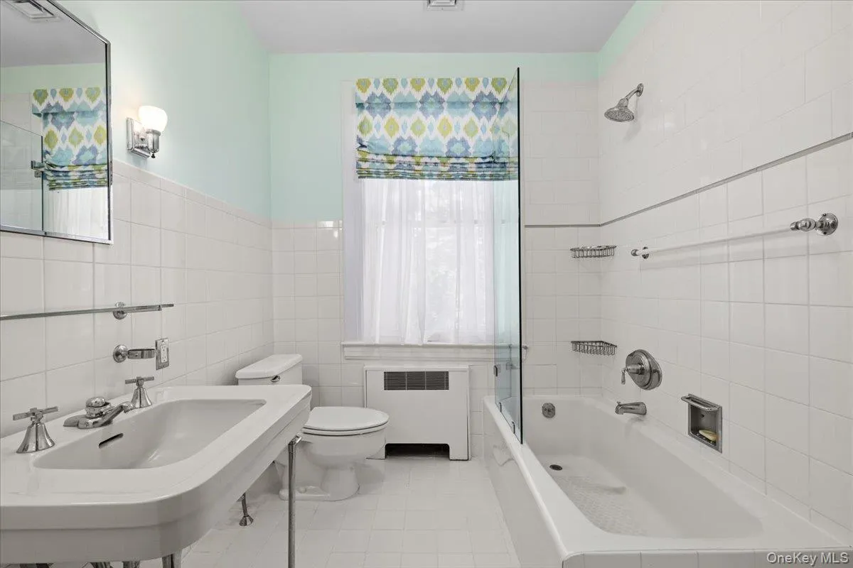 Bathroom Bathroom