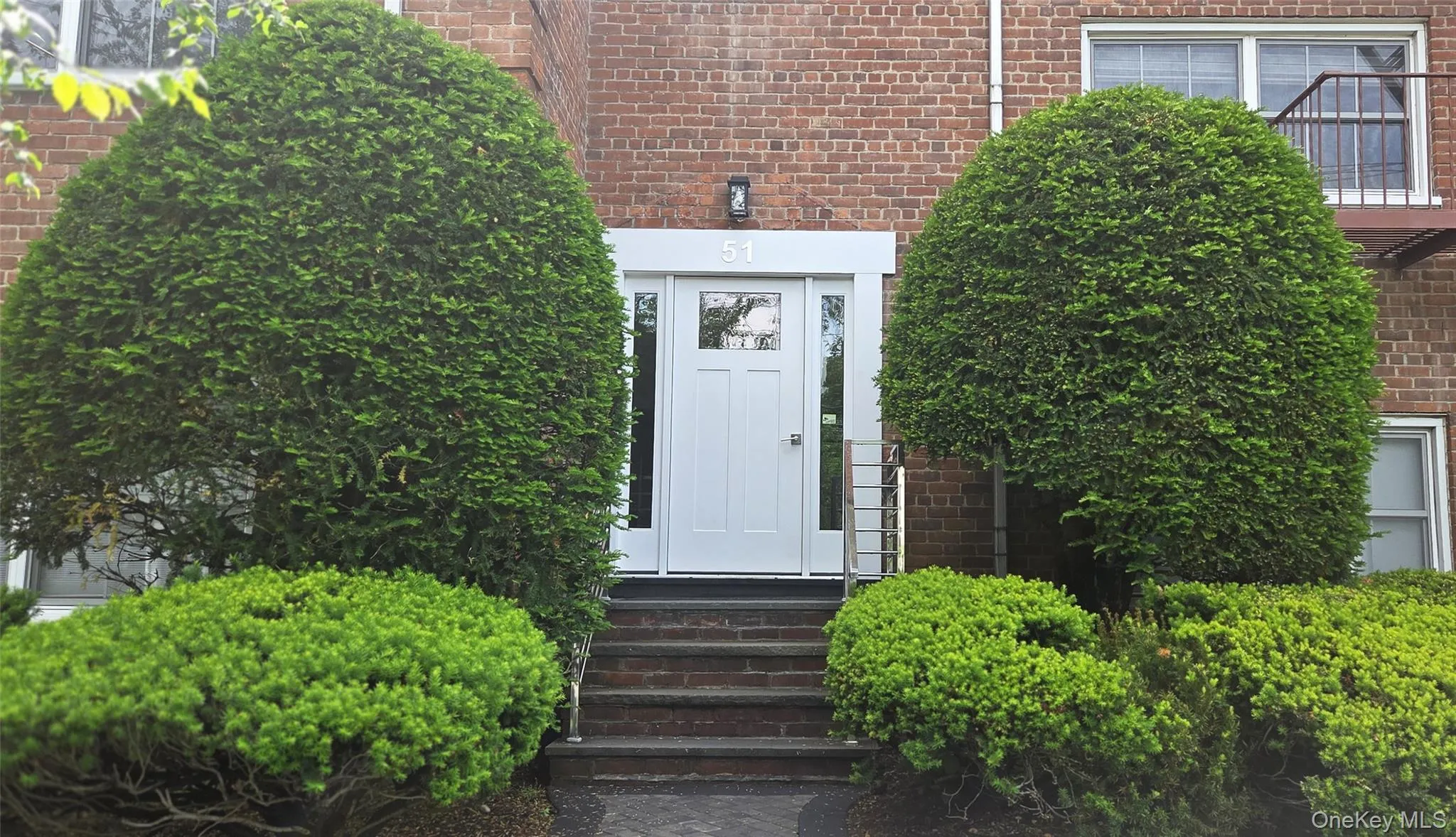 Street side entrance Street side entrance
