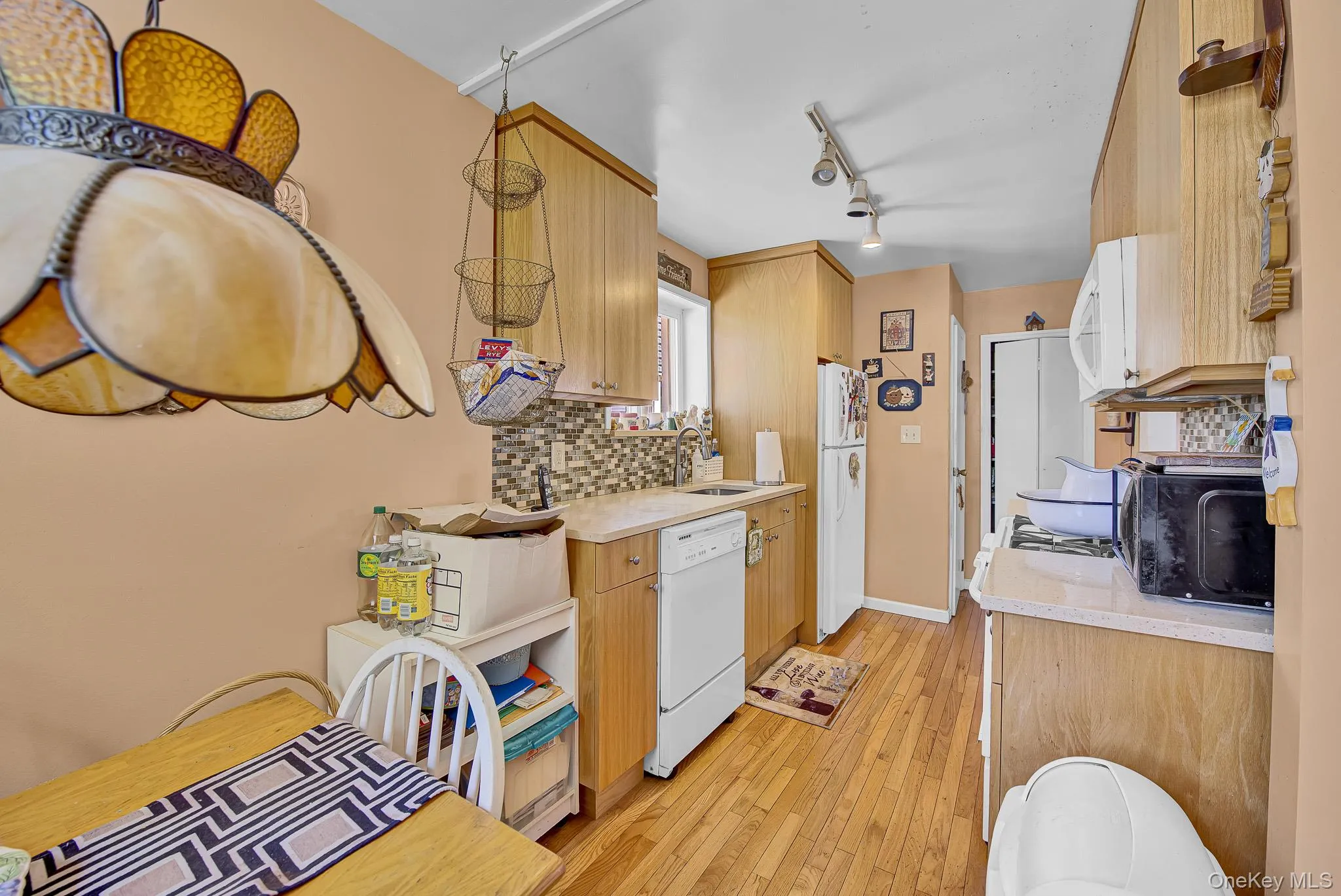 8854 Winchester Boulevard, New York, NY, 3 Bedrooms Bedrooms, 8 Rooms Rooms,1 BathroomBathrooms,Residential,For Rent,Winchester,0,1005906 8854 Winchester Boulevard, New York, NY, 3 Bedrooms Bedrooms, 8 Rooms Rooms,1 BathroomBathrooms,Residential,For Rent,Winchester,0,1005906