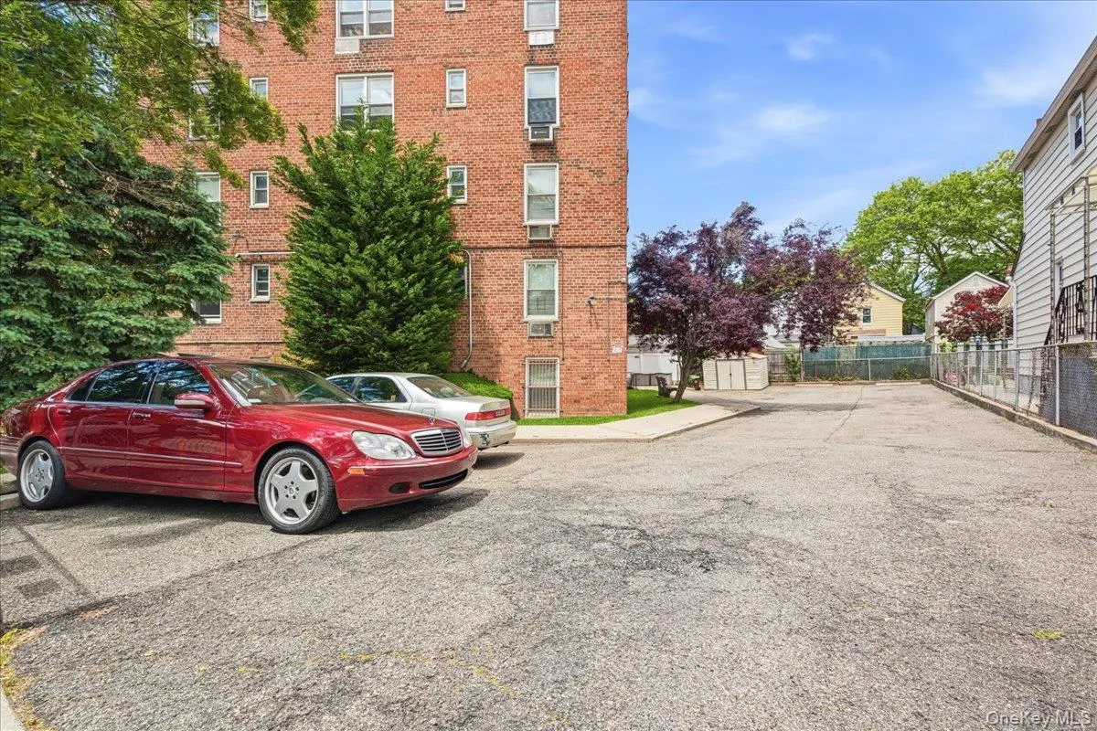 68-15 Selfridge Street, New York, NY, 1 Bedroom Bedrooms, 4 Rooms Rooms,1 BathroomBathrooms,Residential,For Rent,Selfridge,0,1005908 68-15 Selfridge Street, New York, NY, 1 Bedroom Bedrooms, 4 Rooms Rooms,1 BathroomBathrooms,Residential,For Rent,Selfridge,0,1005908