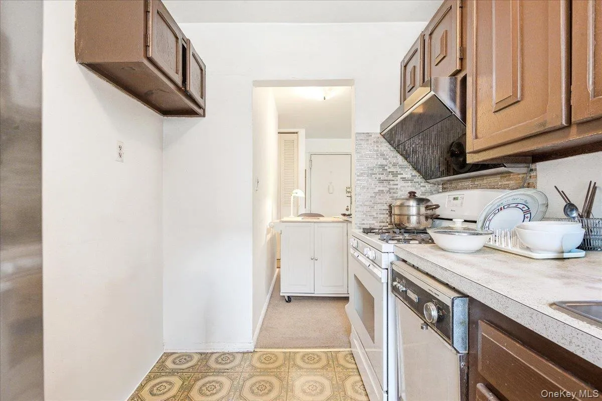 68-15 Selfridge Street, New York, NY, 1 Bedroom Bedrooms, 4 Rooms Rooms,1 BathroomBathrooms,Residential,For Rent,Selfridge,0,1005908 68-15 Selfridge Street, New York, NY, 1 Bedroom Bedrooms, 4 Rooms Rooms,1 BathroomBathrooms,Residential,For Rent,Selfridge,0,1005908