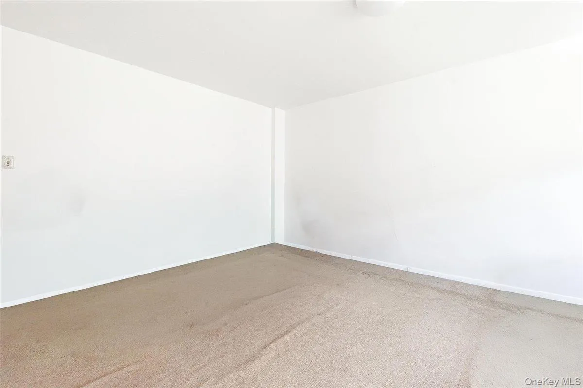 68-15 Selfridge Street, New York, NY, 1 Bedroom Bedrooms, 4 Rooms Rooms,1 BathroomBathrooms,Residential,For Rent,Selfridge,0,1005908 68-15 Selfridge Street, New York, NY, 1 Bedroom Bedrooms, 4 Rooms Rooms,1 BathroomBathrooms,Residential,For Rent,Selfridge,0,1005908