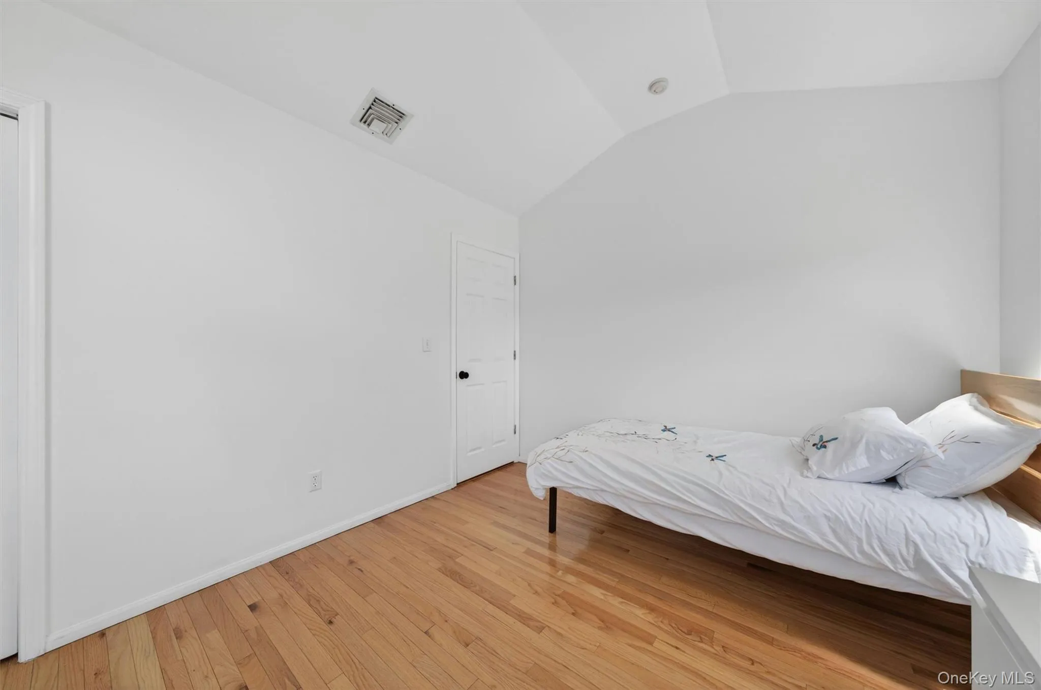 4 Sequoia Trail, Woodbury, NY, 4 Bedrooms Bedrooms, 8 Rooms Rooms,2 BathroomsBathrooms,Residential,For Rent,Sequoia,0,1005912 4 Sequoia Trail, Woodbury, NY, 4 Bedrooms Bedrooms, 8 Rooms Rooms,2 BathroomsBathrooms,Residential,For Rent,Sequoia,0,1005912