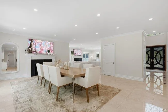 With Gas Fireplace With Gas Fireplace