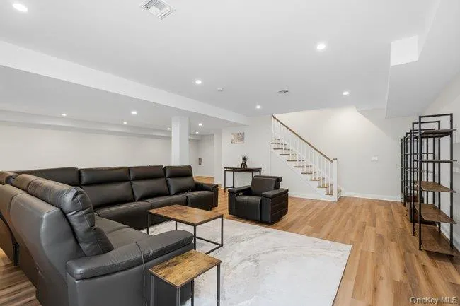 23 Woodbury Road, Oyster Bay, NY, 5 Bedrooms Bedrooms, 9 Rooms Rooms,5 BathroomsBathrooms,Residential,For Rent,Woodbury,0,1005913 23 Woodbury Road, Oyster Bay, NY, 5 Bedrooms Bedrooms, 9 Rooms Rooms,5 BathroomsBathrooms,Residential,For Rent,Woodbury,0,1005913