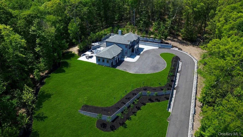 23 Woodbury Road, Oyster Bay, NY, 5 Bedrooms Bedrooms, 9 Rooms Rooms,5 BathroomsBathrooms,Residential,For Rent,Woodbury,0,1005913 23 Woodbury Road, Oyster Bay, NY, 5 Bedrooms Bedrooms, 9 Rooms Rooms,5 BathroomsBathrooms,Residential,For Rent,Woodbury,0,1005913