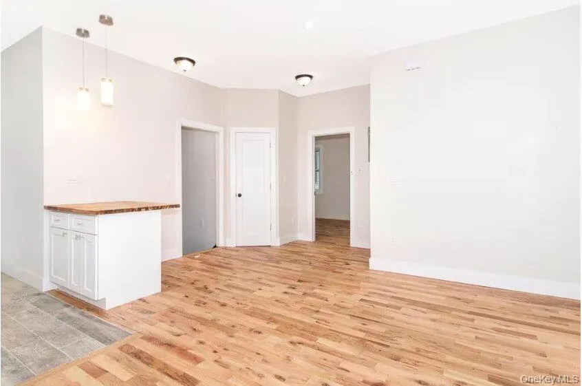 154 Woodworth Avenue, Yonkers, NY, 1 Bedroom Bedrooms, 4 Rooms Rooms,1 BathroomBathrooms,Residential Lease,For Rent,Woodworth,0,1005918 154 Woodworth Avenue, Yonkers, NY, 1 Bedroom Bedrooms, 4 Rooms Rooms,1 BathroomBathrooms,Residential Lease,For Rent,Woodworth,0,1005918