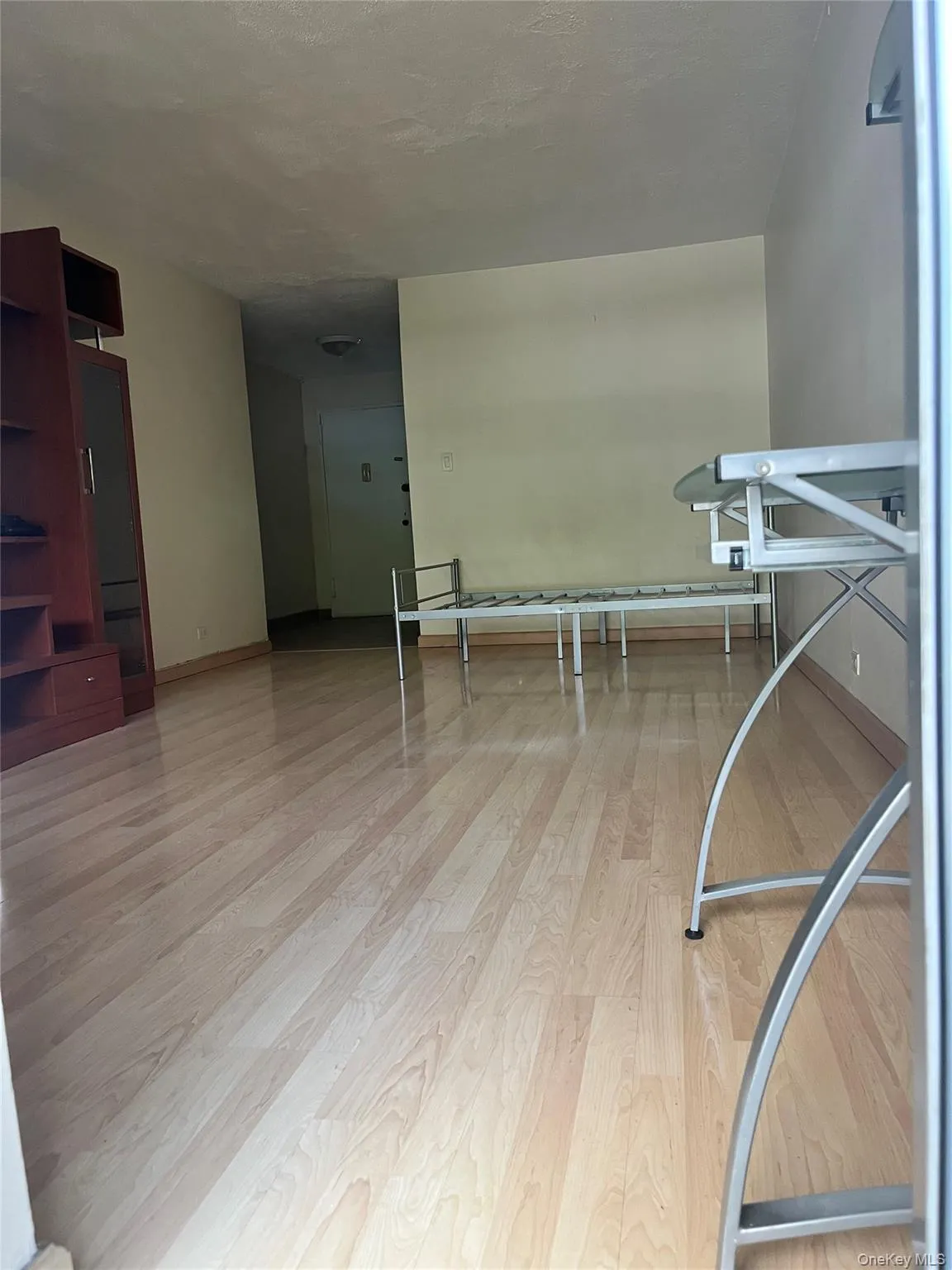 61-25 97th Street, New York, NY, 3 Rooms Rooms,1 BathroomBathrooms,Residential,For Rent,97th,0,1005921 61-25 97th Street, New York, NY, 3 Rooms Rooms,1 BathroomBathrooms,Residential,For Rent,97th,0,1005921