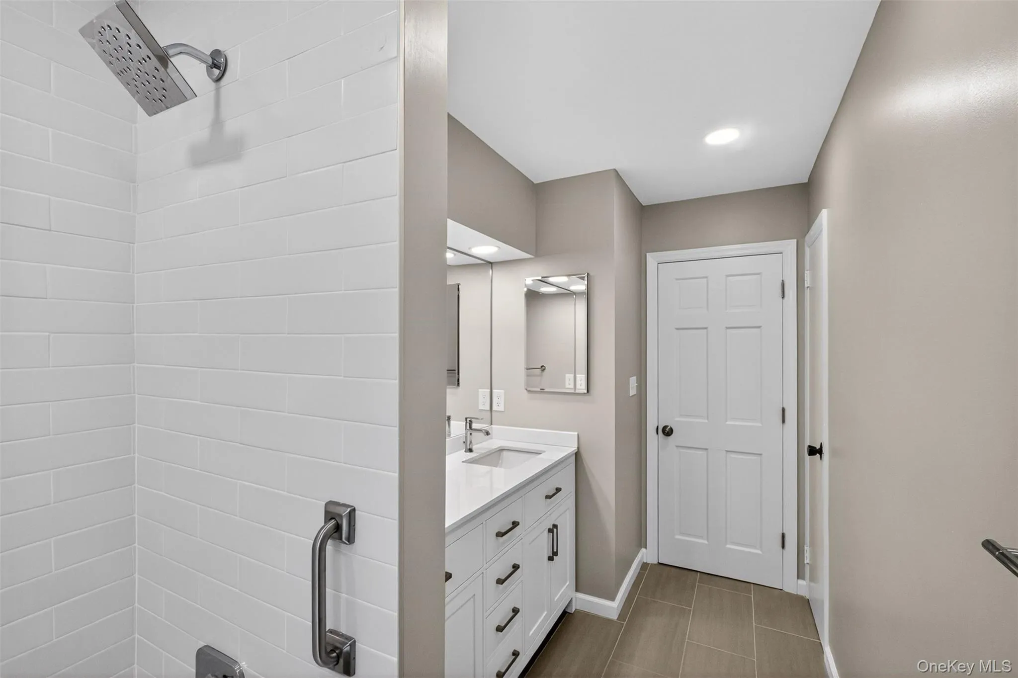 Hall Bath Hall Bath