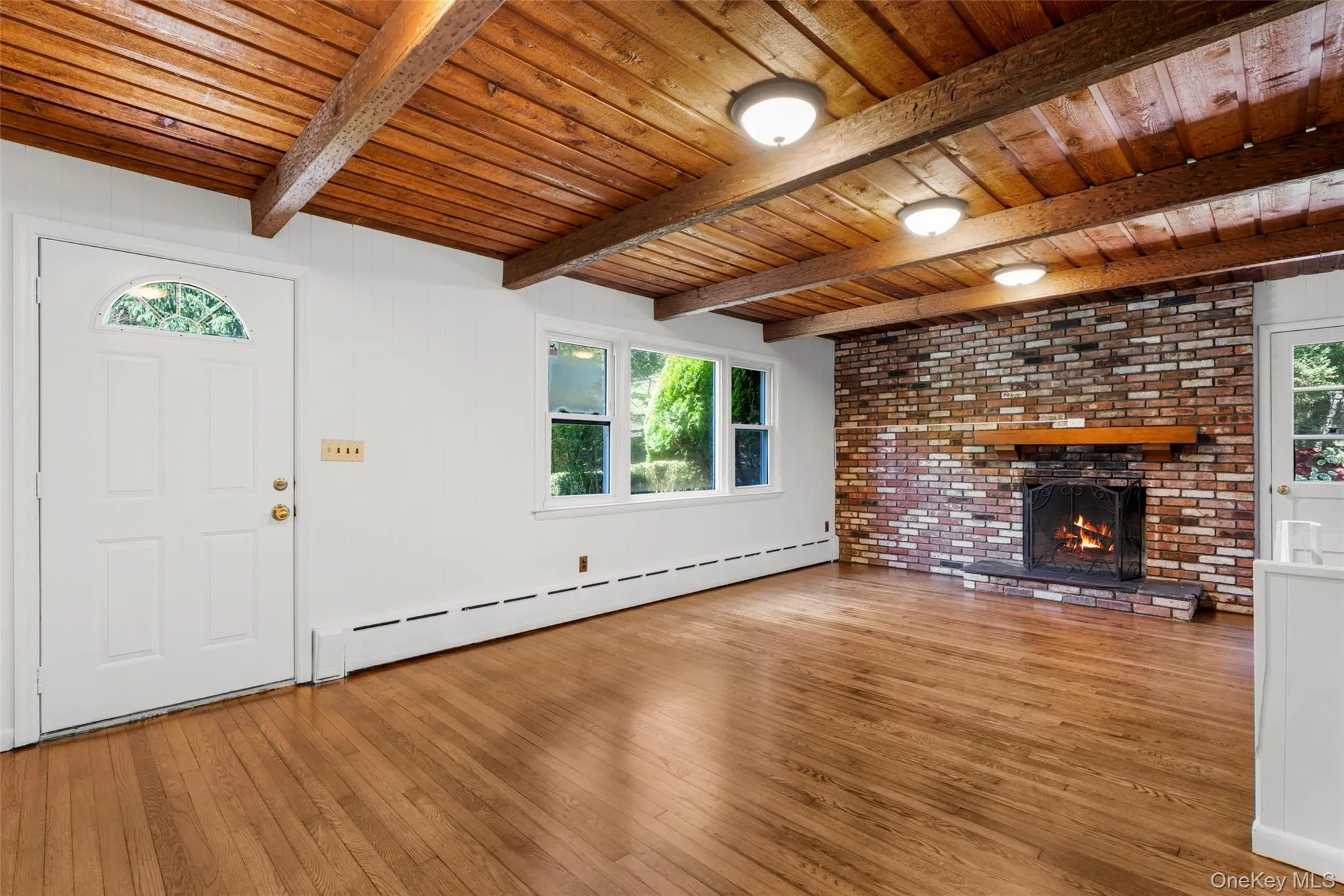 14 Jones Place, White Plains, NY, 3 Bedrooms Bedrooms, 8 Rooms Rooms,2 BathroomsBathrooms,Residential,For Rent,Jones,0,1005927 14 Jones Place, White Plains, NY, 3 Bedrooms Bedrooms, 8 Rooms Rooms,2 BathroomsBathrooms,Residential,For Rent,Jones,0,1005927