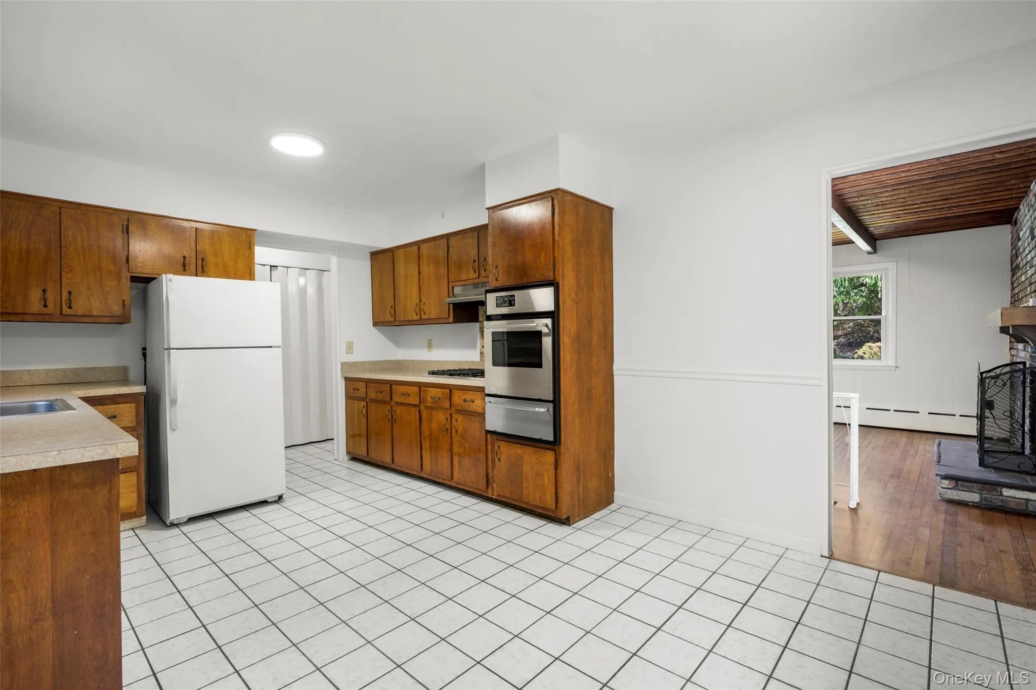 14 Jones Place, White Plains, NY, 3 Bedrooms Bedrooms, 8 Rooms Rooms,2 BathroomsBathrooms,Residential,For Rent,Jones,0,1005927 14 Jones Place, White Plains, NY, 3 Bedrooms Bedrooms, 8 Rooms Rooms,2 BathroomsBathrooms,Residential,For Rent,Jones,0,1005927