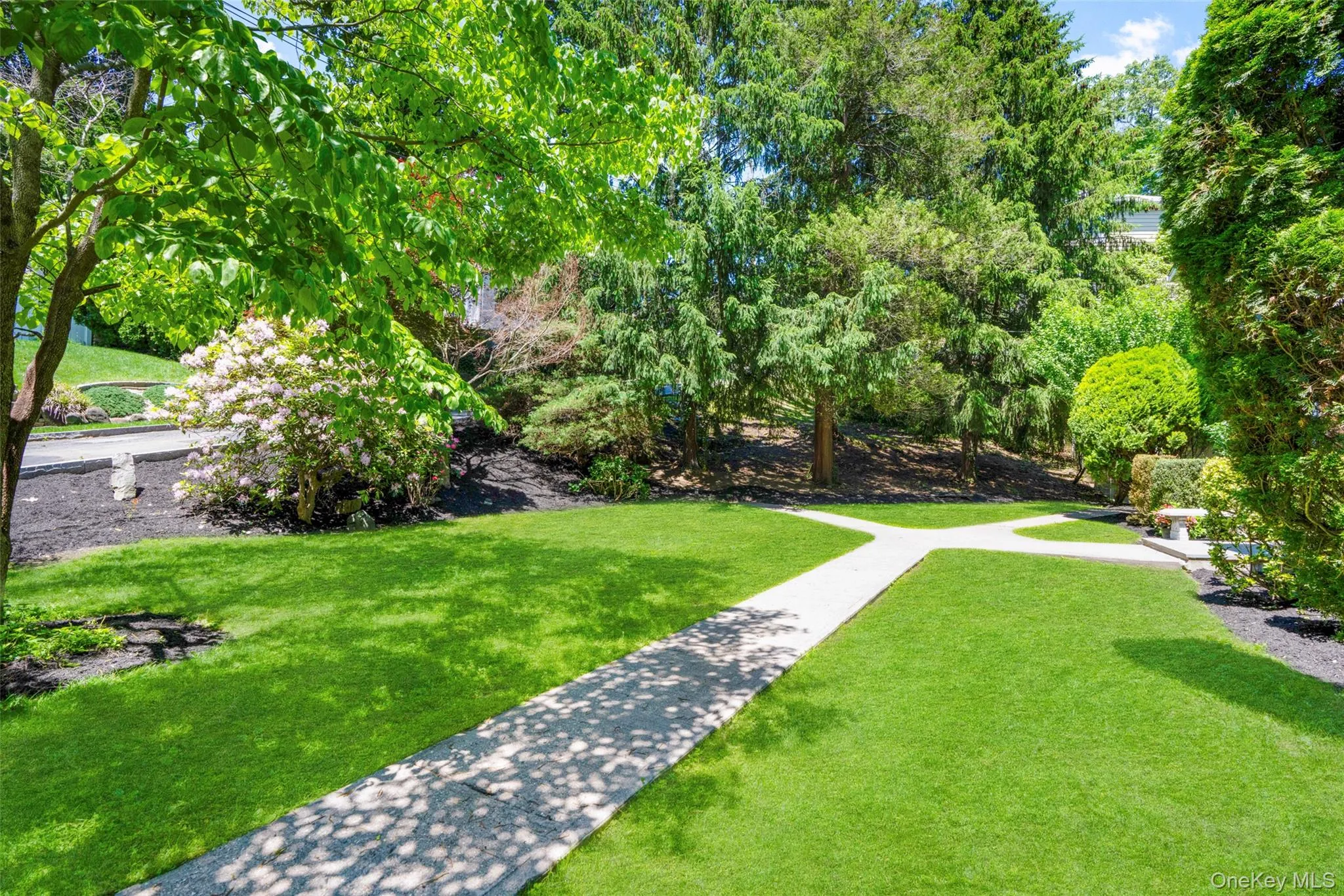 14 Jones Place, White Plains, NY, 3 Bedrooms Bedrooms, 8 Rooms Rooms,2 BathroomsBathrooms,Residential,For Rent,Jones,0,1005927 14 Jones Place, White Plains, NY, 3 Bedrooms Bedrooms, 8 Rooms Rooms,2 BathroomsBathrooms,Residential,For Rent,Jones,0,1005927