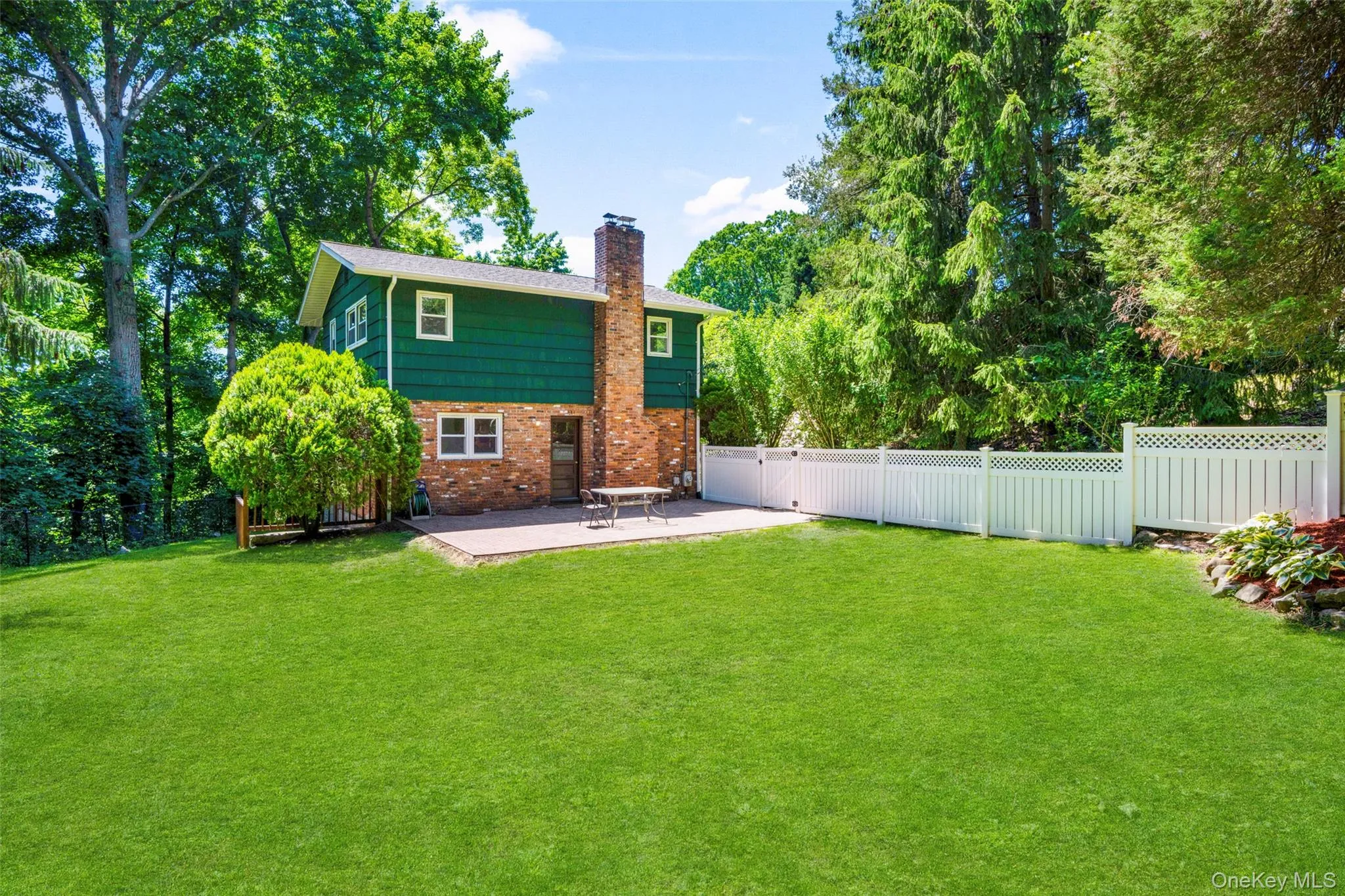 14 Jones Place, White Plains, NY, 3 Bedrooms Bedrooms, 8 Rooms Rooms,2 BathroomsBathrooms,Residential,For Rent,Jones,0,1005927 14 Jones Place, White Plains, NY, 3 Bedrooms Bedrooms, 8 Rooms Rooms,2 BathroomsBathrooms,Residential,For Rent,Jones,0,1005927