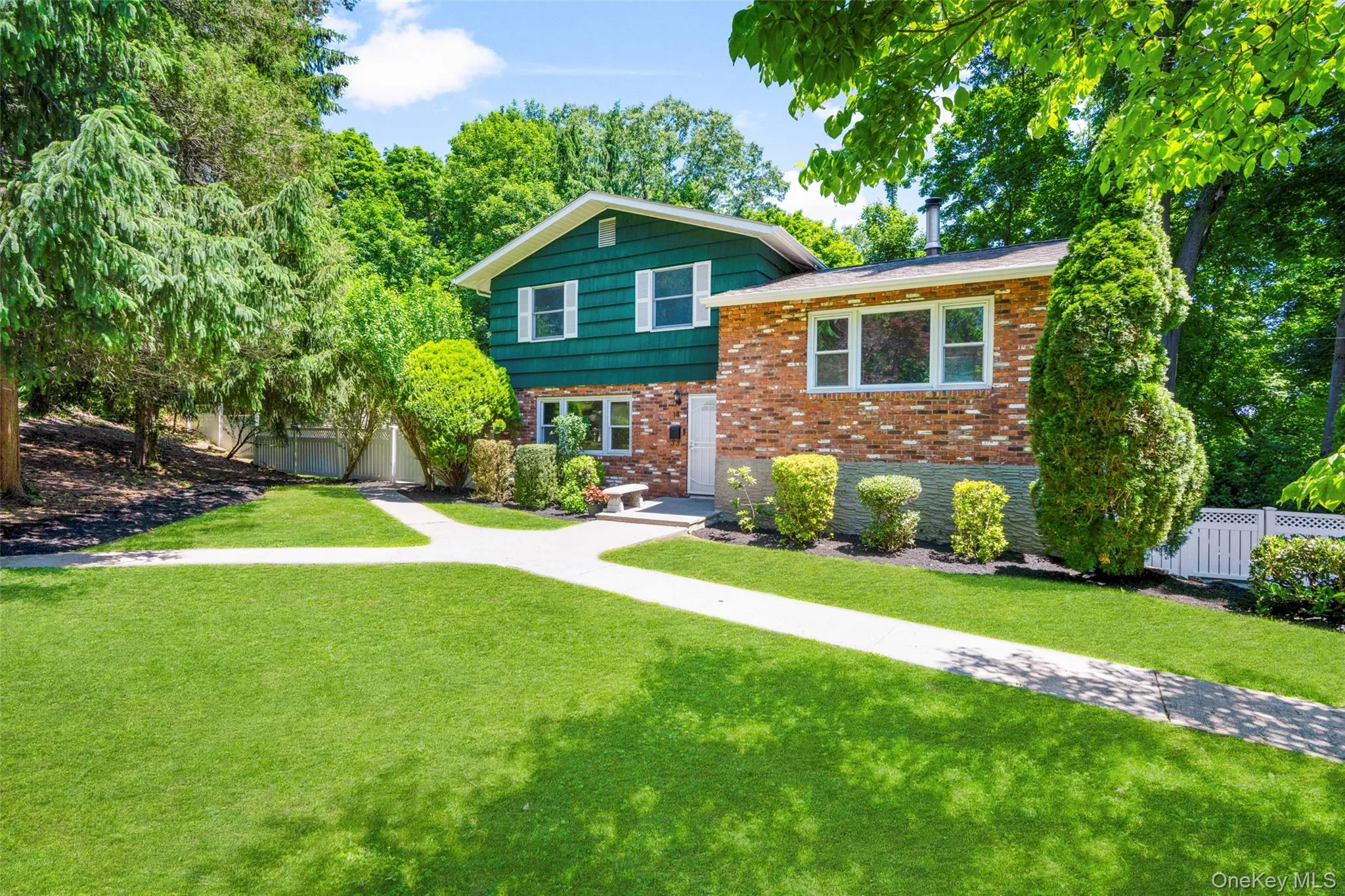 14 Jones Place, White Plains, NY, 3 Bedrooms Bedrooms, 8 Rooms Rooms,2 BathroomsBathrooms,Residential,For Rent,Jones,0,1005927 14 Jones Place, White Plains, NY, 3 Bedrooms Bedrooms, 8 Rooms Rooms,2 BathroomsBathrooms,Residential,For Rent,Jones,0,1005927
