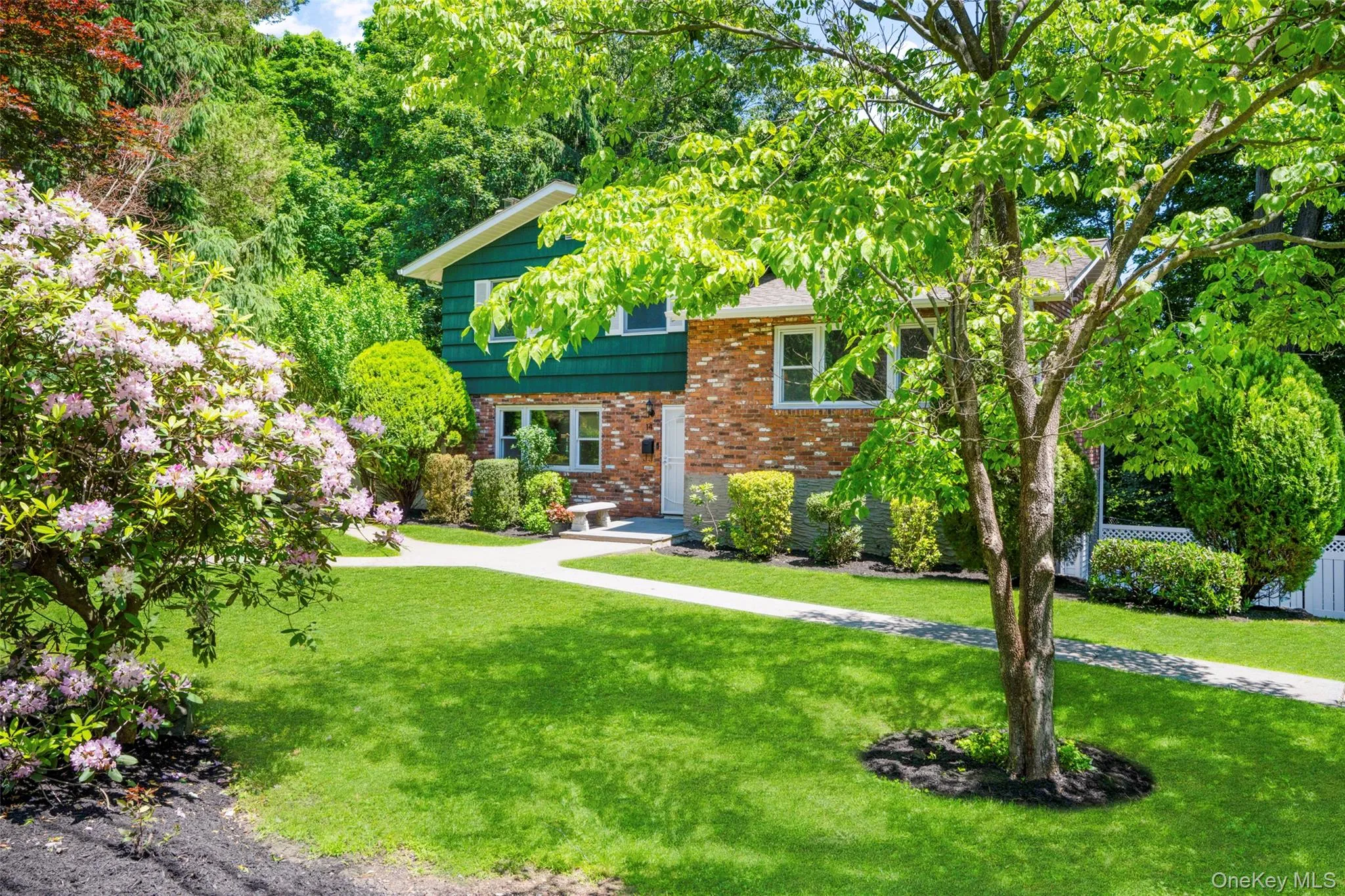 14 Jones Place, White Plains, NY, 3 Bedrooms Bedrooms, 8 Rooms Rooms,2 BathroomsBathrooms,Residential,For Rent,Jones,0,1005927 14 Jones Place, White Plains, NY, 3 Bedrooms Bedrooms, 8 Rooms Rooms,2 BathroomsBathrooms,Residential,For Rent,Jones,0,1005927