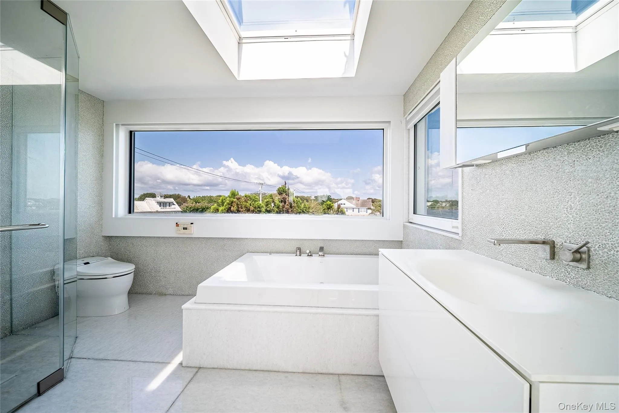 38 Beach Lane, Southampton, NY, 3 Bedrooms Bedrooms, 10 Rooms Rooms,3 BathroomsBathrooms,Residential,For Rent,Beach,0,1005932 38 Beach Lane, Southampton, NY, 3 Bedrooms Bedrooms, 10 Rooms Rooms,3 BathroomsBathrooms,Residential,For Rent,Beach,0,1005932